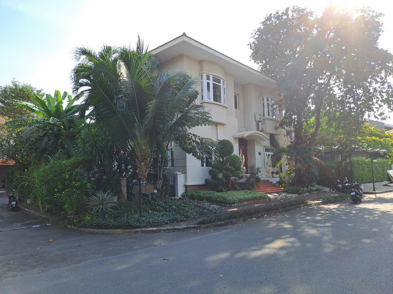 Bán căn góc biệt thự Phú Gia PMH Q7, khu Compound rất Vip, 493m2 giá chỉ có 132tỷ(TL) LH: hotline
