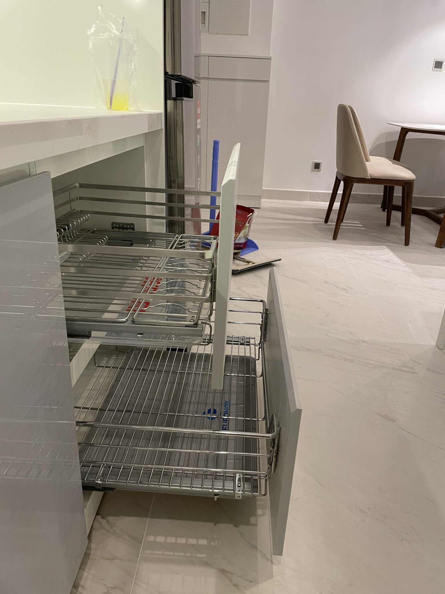 Cho thuê căn hộ cao cấp Midtown phú mỹ hưng quận 7. DT: 80M, 2 phòng ngủ, 2wc.  Nhà đẹp, nội thất đầy đủ, giá chỉ có 23 triệu/ tháng. Xem nhà liên hệ: hotline Ngọc Thư ( zalo, viber) - 5533