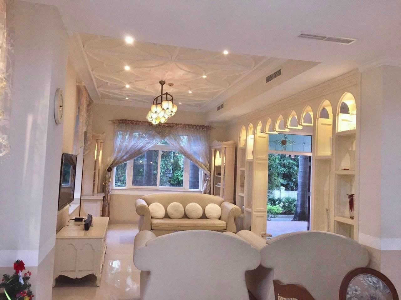 Cần bán gấp biệt thự đơn lập Phú Gia phú mỹ hưng quận 7. Diện tích: 317m, nội thất cao cấp, sang trọng. Hướng Nam, giá chỉ 89 tỷ . Qúy khách xem nhà liên hệ: hotline Ngọc Thư ( zalo, viber)