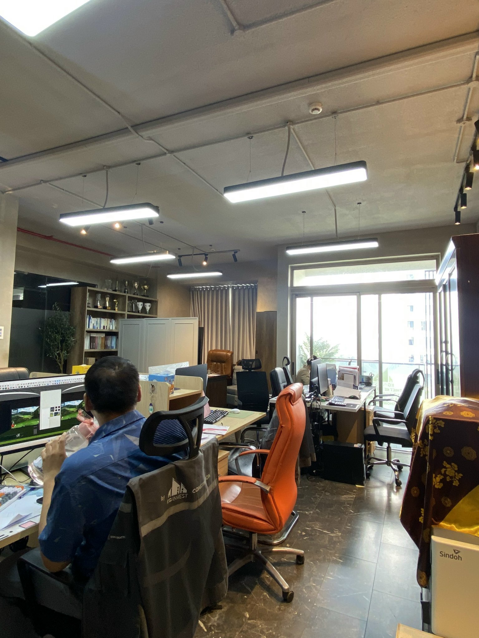 Bán shophouse tầng 3 midtown phú mỹ hưng, quận 7. Diện tích:111m, căn góc, view thác nước. Đang cho thuê dài hạn, bán giá góc chỉ 11,7 tỷ. Qúy khách xem shop vui lòng liên hệ: hotline Ngọc Thư ( zalo, viber ) - 5654