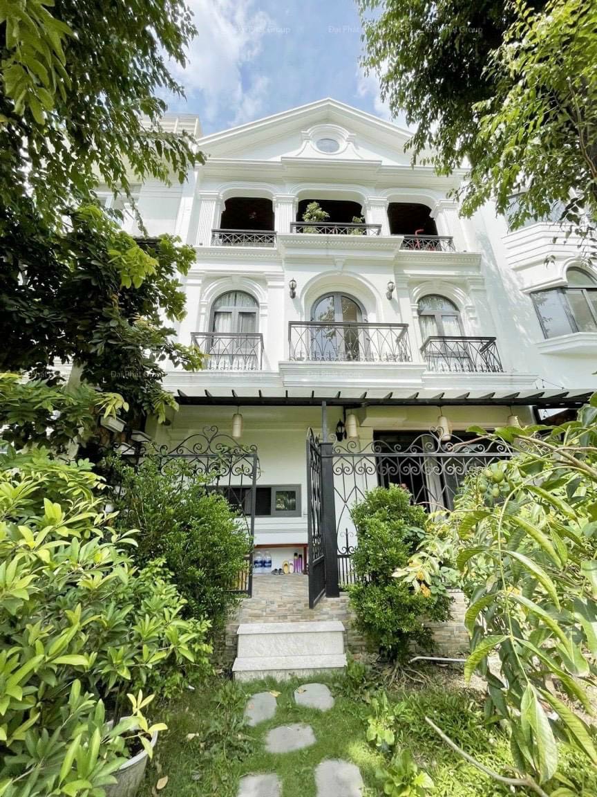 Bán Biệt Thự Nam Thiên 1 Dt 8x18,5m Nhà đẹp giá cực kỳ rẻ 43 tỷ xem nhà liên hệ hotline