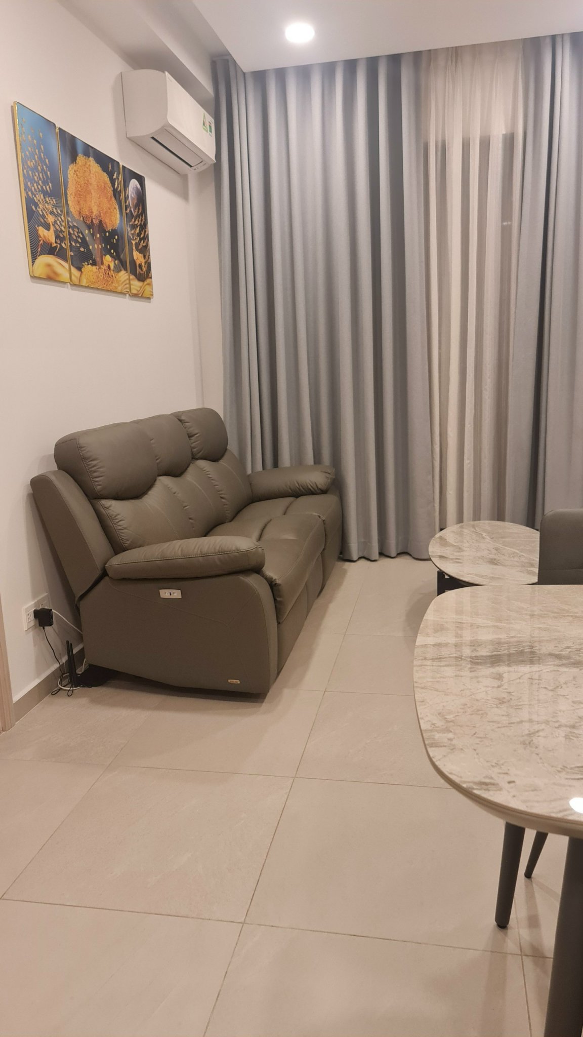Bán gấp căn hộ Hưng Phúc Premier, phú mỹ hưng, quận 7. Diện tích: 69m, 2 phòng ngủ, nội thất cao cấp, thiết kế sang trọng. Giá chỉ 5,7 tỷ ( bớt ít lộc) . Liên hệ: hotline Ngọc Thư ( zalo, viber)