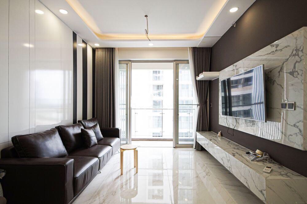 Cần bán gấp căn góc Midtown, phú mỹ hưng. Diện tích: 98m, 2 phòng ngủ, nội thât đầy đủ, có bồn tắm, giá chỉ 6,7 tỷ. Liên hệ: hotline Ngọc Thư xem nhà