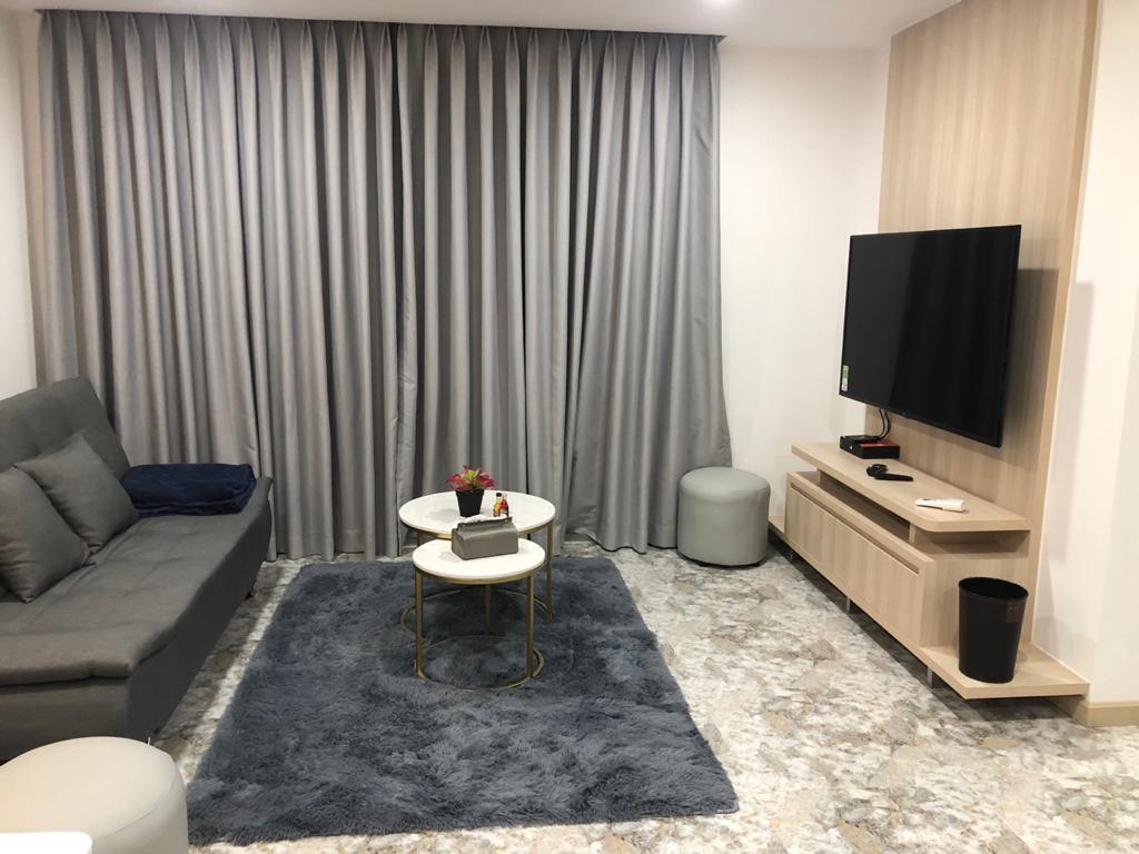 Cần bán nhanh căn hộ Happy Residence- Phú Mỹ Hưng. Diện tích: 97,8m, 3 phòng ngủ , nội thất cao cấp, nhà đang có hợp đồng cho thuê dài hạn, giá chỉ 6,5 tỷ. Anh chị xem nhà liên hệ: hotline Ngọc Thư ( zalo, viber) - 5843