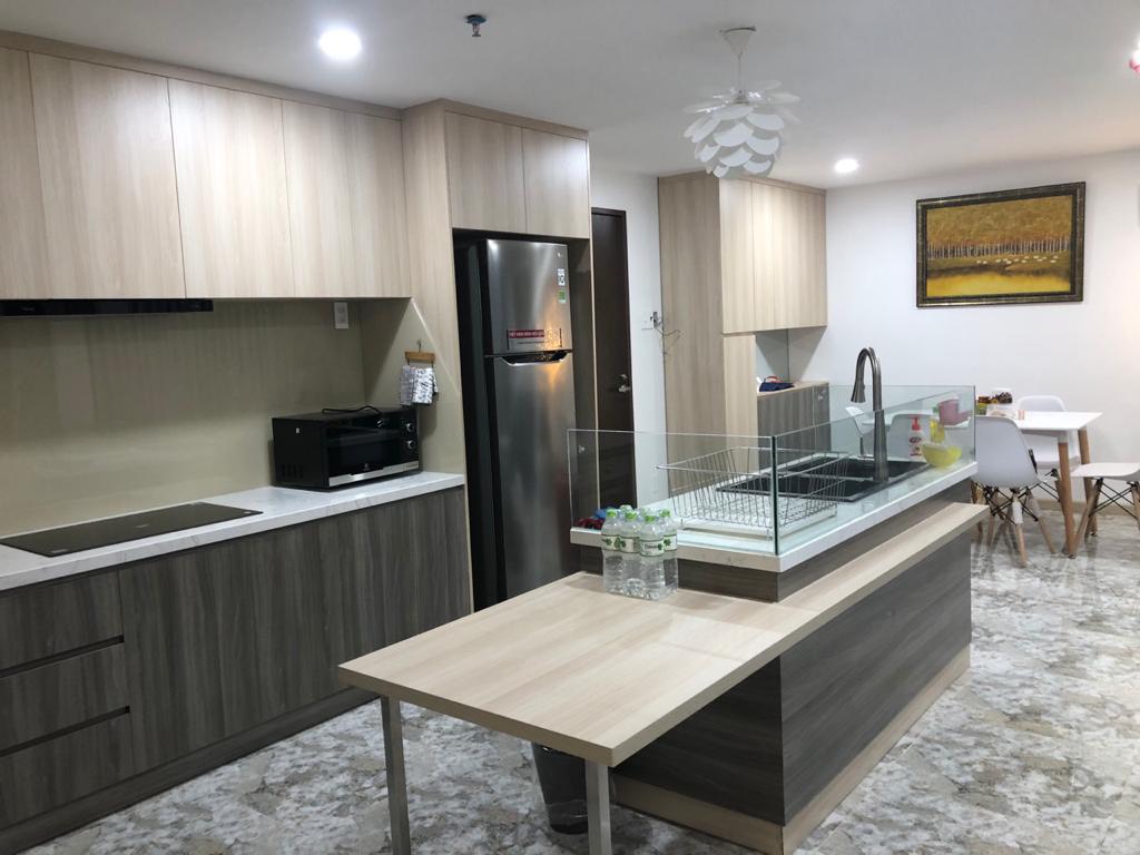 Cần bán căn hộ Hưng phúc Residence Phú Mỹ Hưng. Diện tích:  98m, 3 phòng ngủ,2wc, nội thất đầy đủ, nhà đang cho thuê dài hạn. Có ô xe tầng hầm, Giá chỉ: 5,5 tỷ. Quý khách xem nhà liên hệ: hotline Ngọc Thư ( zalo, viber) - 5962