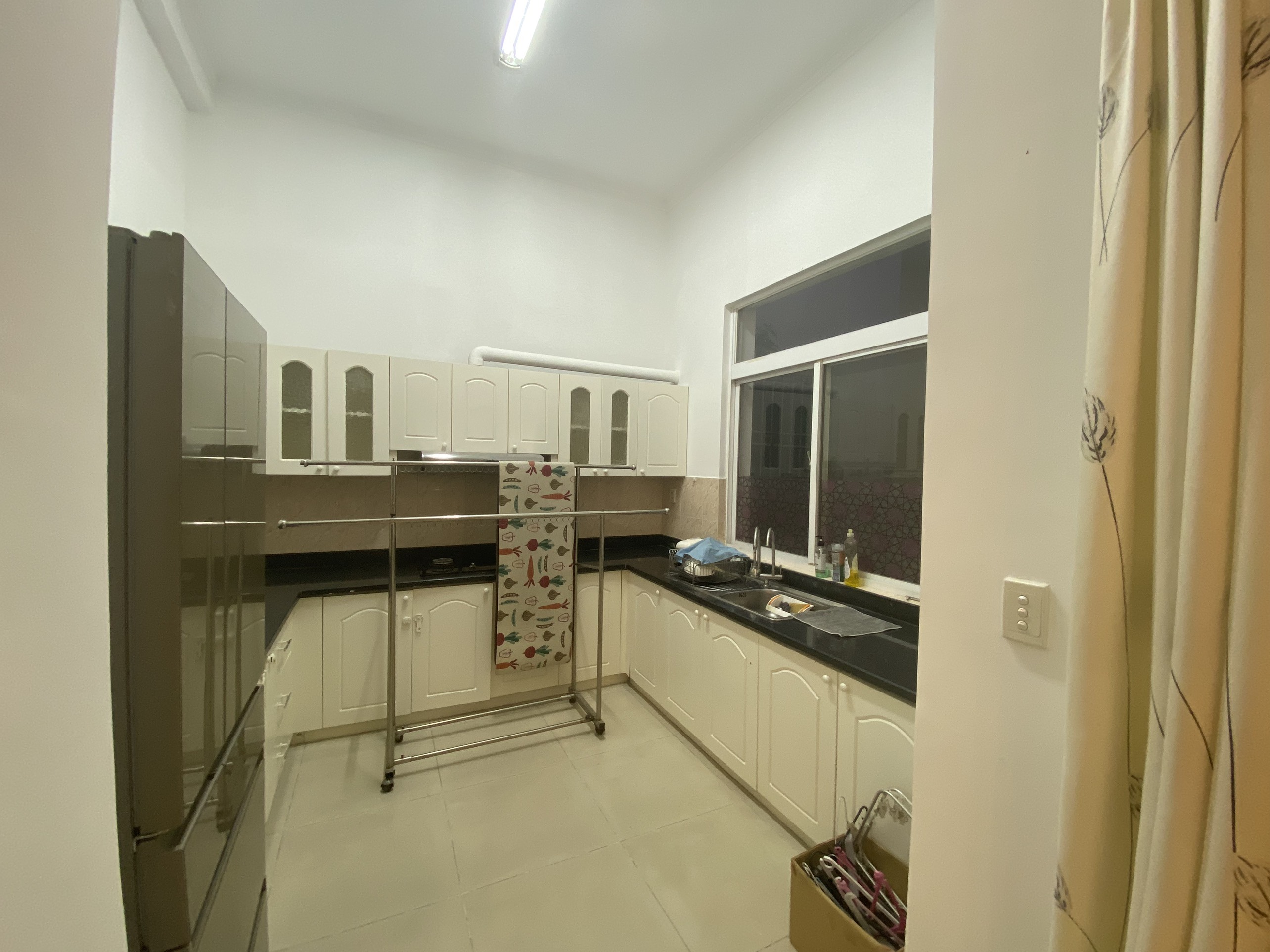 Cho Thuê Biệt Thự Khu Compound Hưng Thái Nhà Đẹp hướng Bắc Giá 35tr Liên hệ xem nhà hotline - 5983