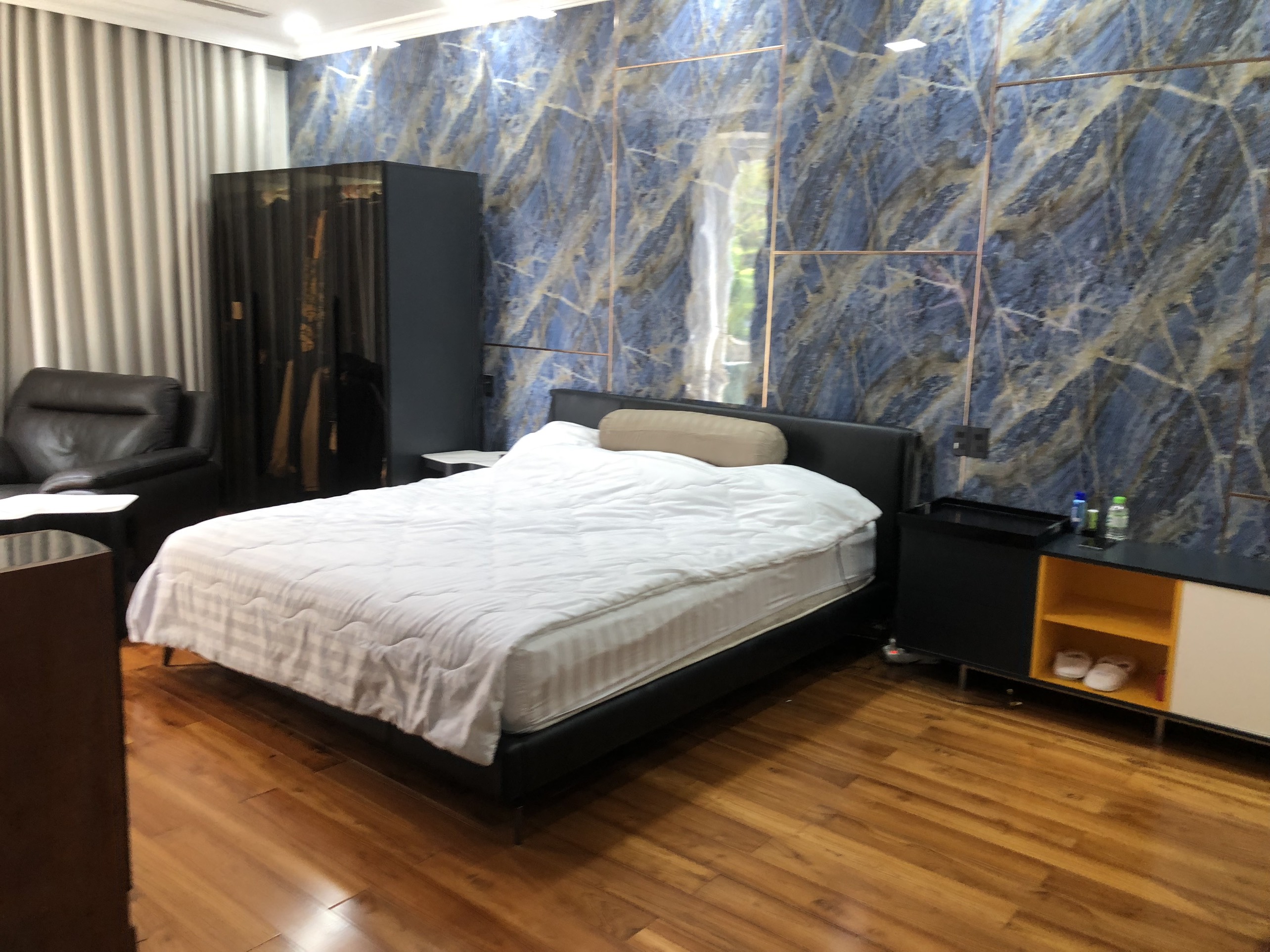 Siêu phẩm cần cho thuê gấp biệt thự tứ lập Mỹ Phú nhà nội thất cực kỳ đẹp dọn vào ở ngay,giá 100tr còn TL Xem Nhà liên hệ hotline - 5998