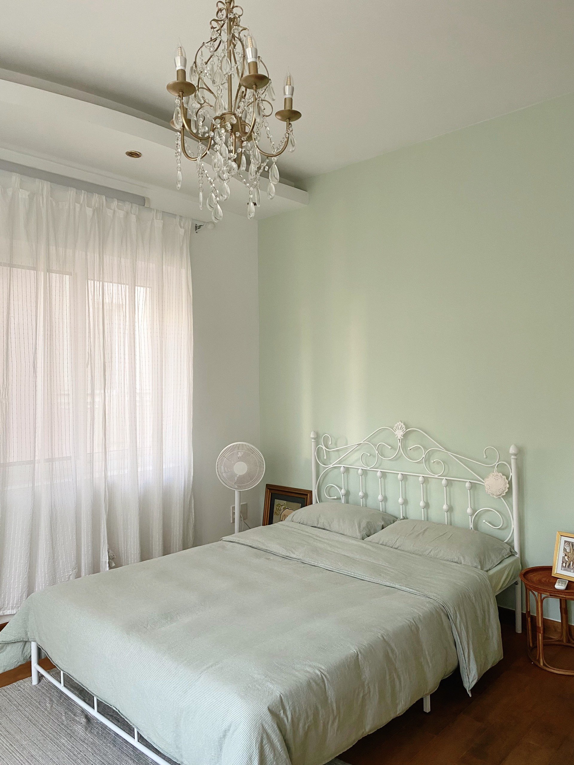 Cho thuê biệt thự đơn lập Nam Thiên, Phú Mỹ Hưng. Diện tích: 20X19 m, 5 phòng ngủ, sân vườn,hồ bơi, nội thất cao cấp. Giá chỉ: 115 triêu/ tháng. Quý khách xem nhà liên hệ: hotline Ngọc Thư ( zalo, viber) - 6072