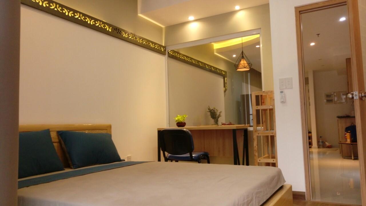 Cho thuê căn hộ Scenic Vallay Phú Mỹ Hưng. Diện tích 80m, 2 phòng ngủ, 2 wc. Nội thất cao cấp. Giá chỉ 20 triệu/ tháng. Quý khách xem nhà liên hệ: hotline Ngọc Thư ( zalo, viber) - 6114