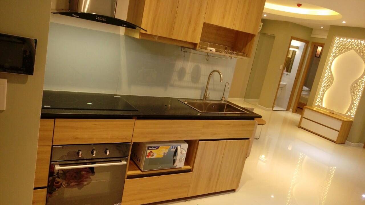 Cho thuê căn hộ Scenic Vallay Phú Mỹ Hưng. Diện tích 80m, 2 phòng ngủ, 2 wc. Nội thất cao cấp. Giá chỉ 20 triệu/ tháng. Quý khách xem nhà liên hệ: hotline Ngọc Thư ( zalo, viber) - 6113