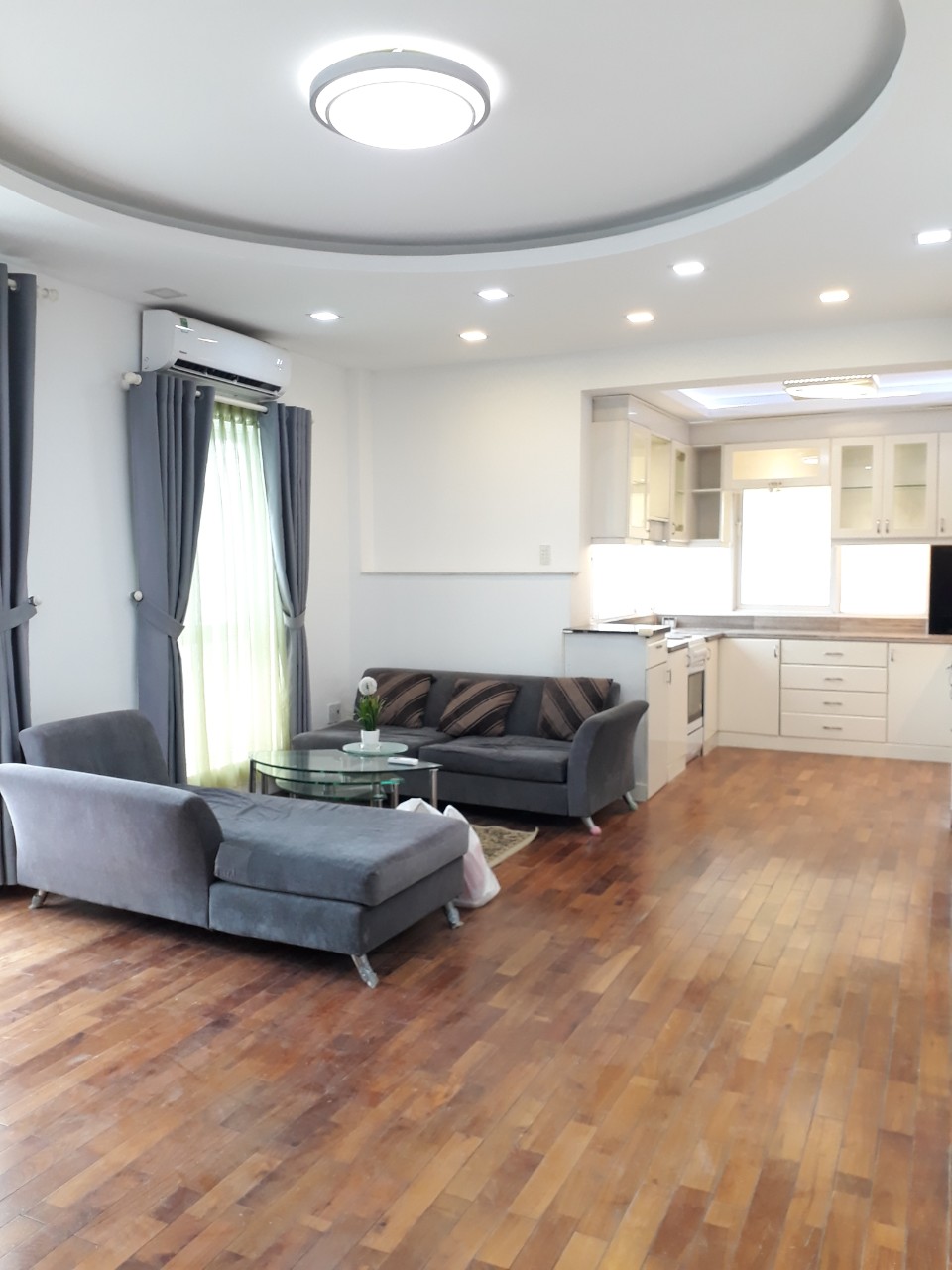 Cho thuê top-house Hưng Hượng 2, phú mỹ hưng, quận 7. Diện tích: 180m, 4 phòng ngủ, 3wc, nội thất cao cấp. Gía chỉ 29tr/ tháng. Qúy khách xem nhà liên hệ: hotline Ngọc Thư ( zalo, viber) - 6116