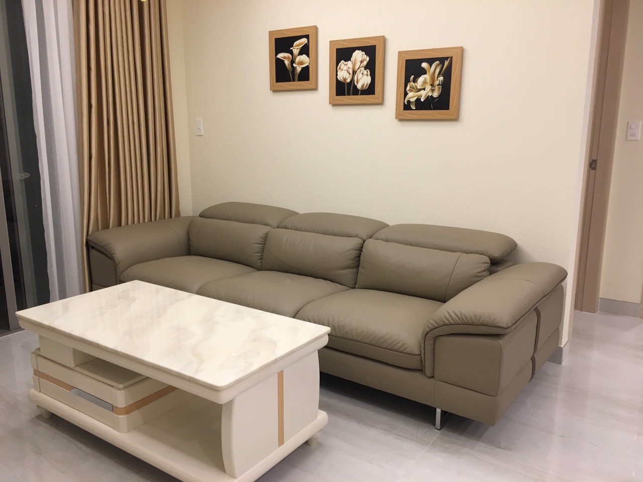 Cần bán căn hộ Hưng Phúc- phú mỹ hưng, quận 7. 77M, 2 Phòng ngủ, 2wc. Nội thất đầy đủ, có ô xe, giá 4,7 tỷ(tl). Qúy khách xem nhà liên hệ: hotline Ngọc Thư ( zalo, viber)