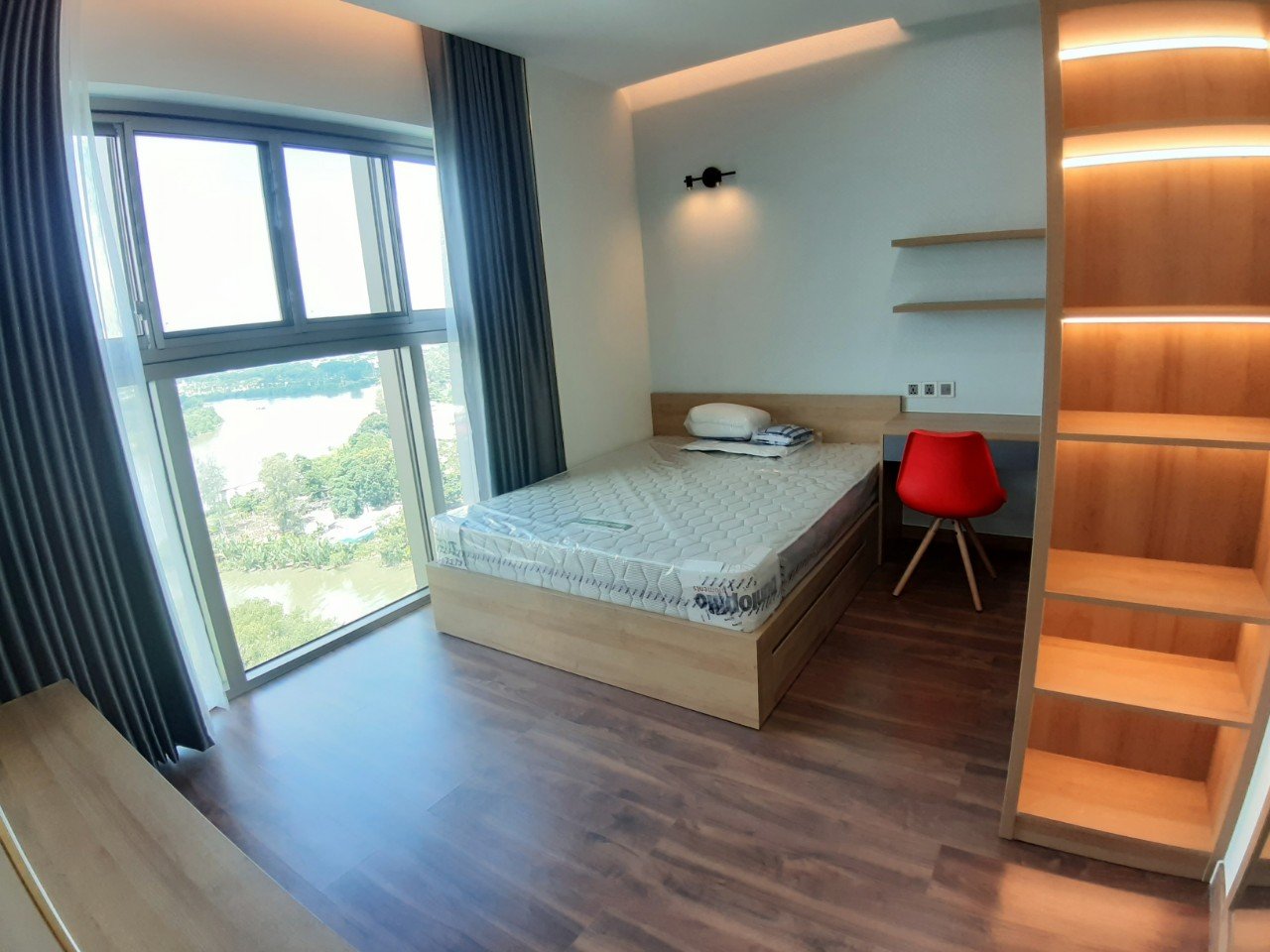Cho thuê căn hộ Midtown, phú mỹ hưng, quận 7. Diện tích: 110m, 3 phòng ngủ, 2wc nội thất đầy đủ, giá thuê chỉ 36tr/ tháng. Anh chị xem nhà liên hệ: hotline Ngọc Thư ( zalo, viber) - 6156