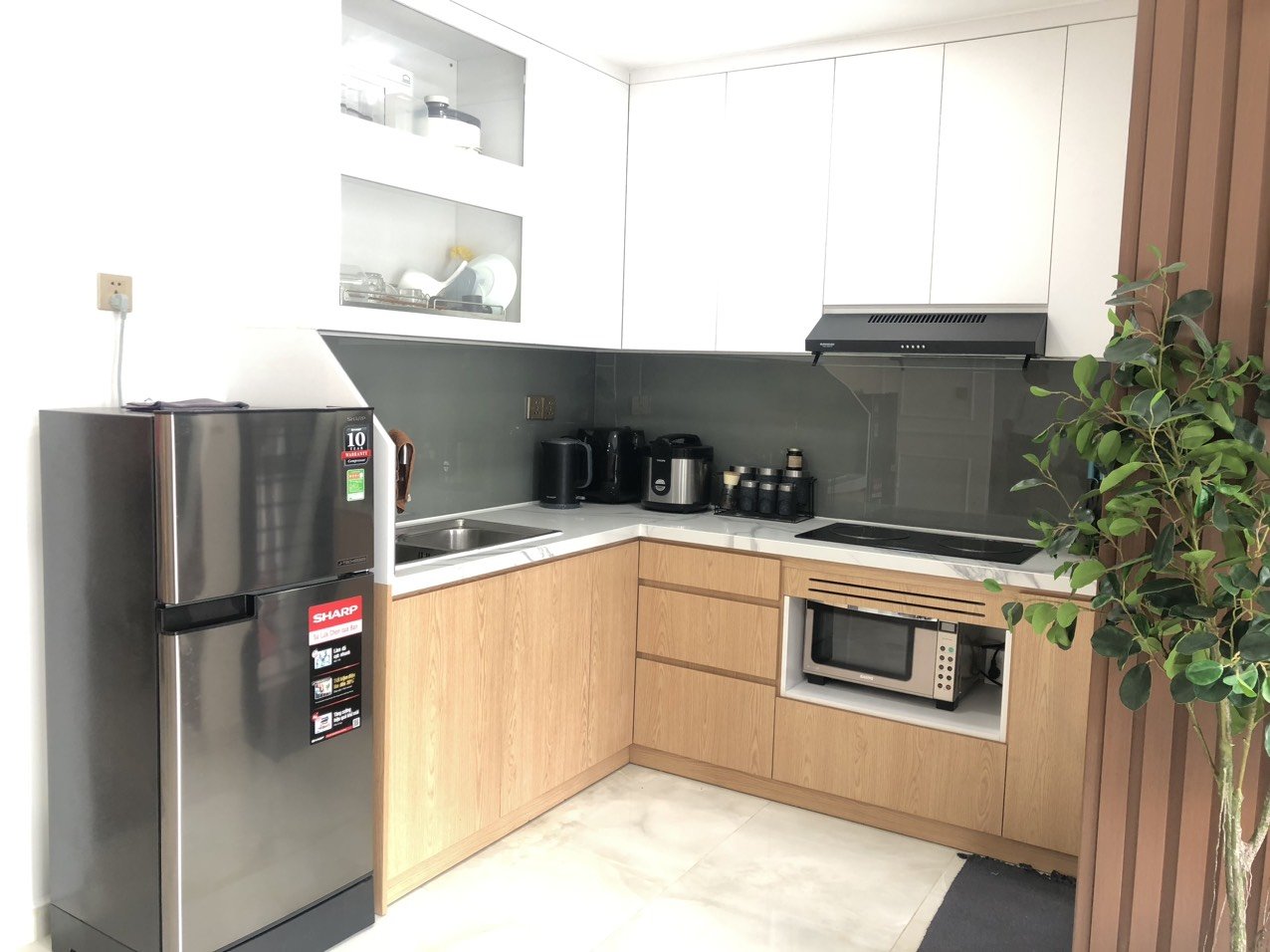 Cho thuê căn hộ cao cấp 1 phòng ngủ Ascentia, phú mỹ hưng, quận 7. DT: 55m, nội thất đầy đủ, giá chỉ có 17,5 tr/ tháng. Liên hệ: hotline Ngọc Thư ( zalo, viber) - 6235