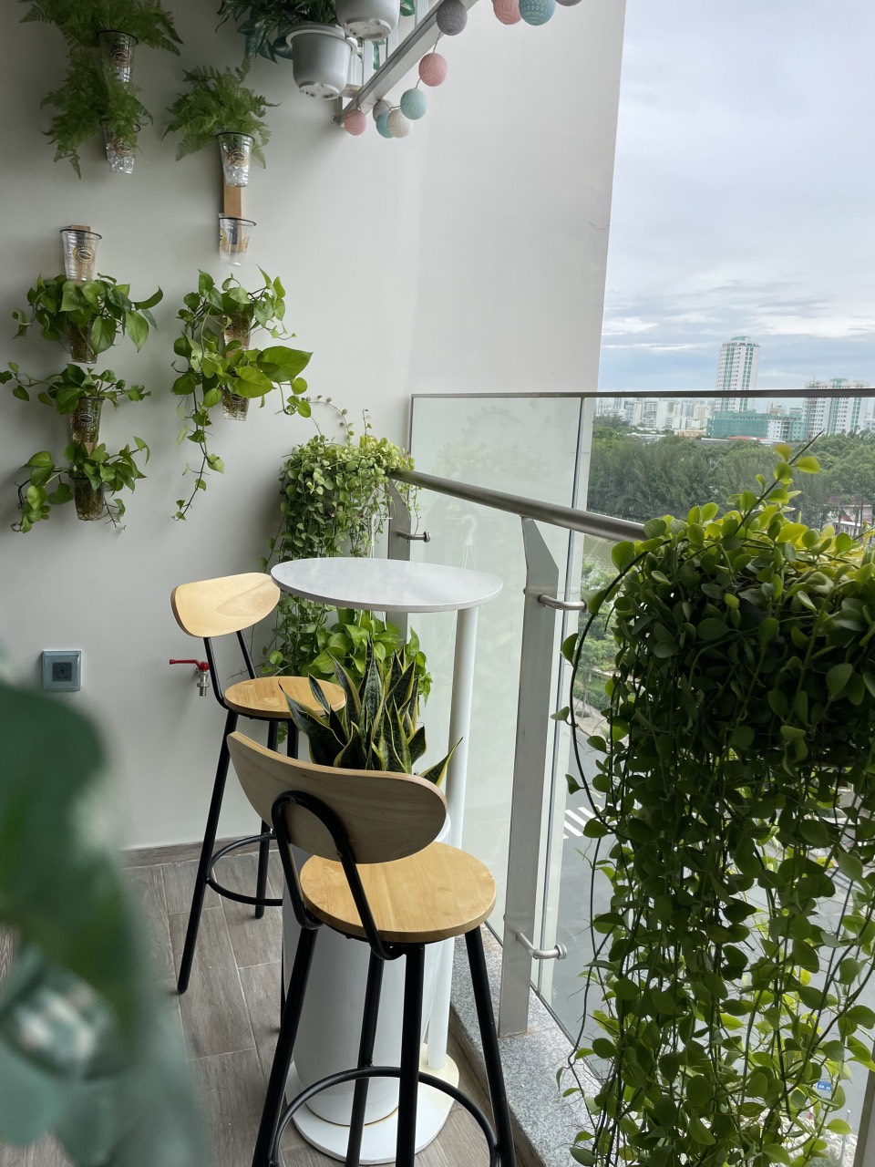 Cho thuê căn hộ cao cấp Midtown phú mỹ hưng quận 7. DT: 130m,  Nhà đẹp, 3 phòng ngủ, view trực diện sông, nội thất đầy đủ, giá chỉ 48 triệu/ tháng. Xem nhà liên hệ: hotline Ngọc Thư ( zalo, viber) - 6250