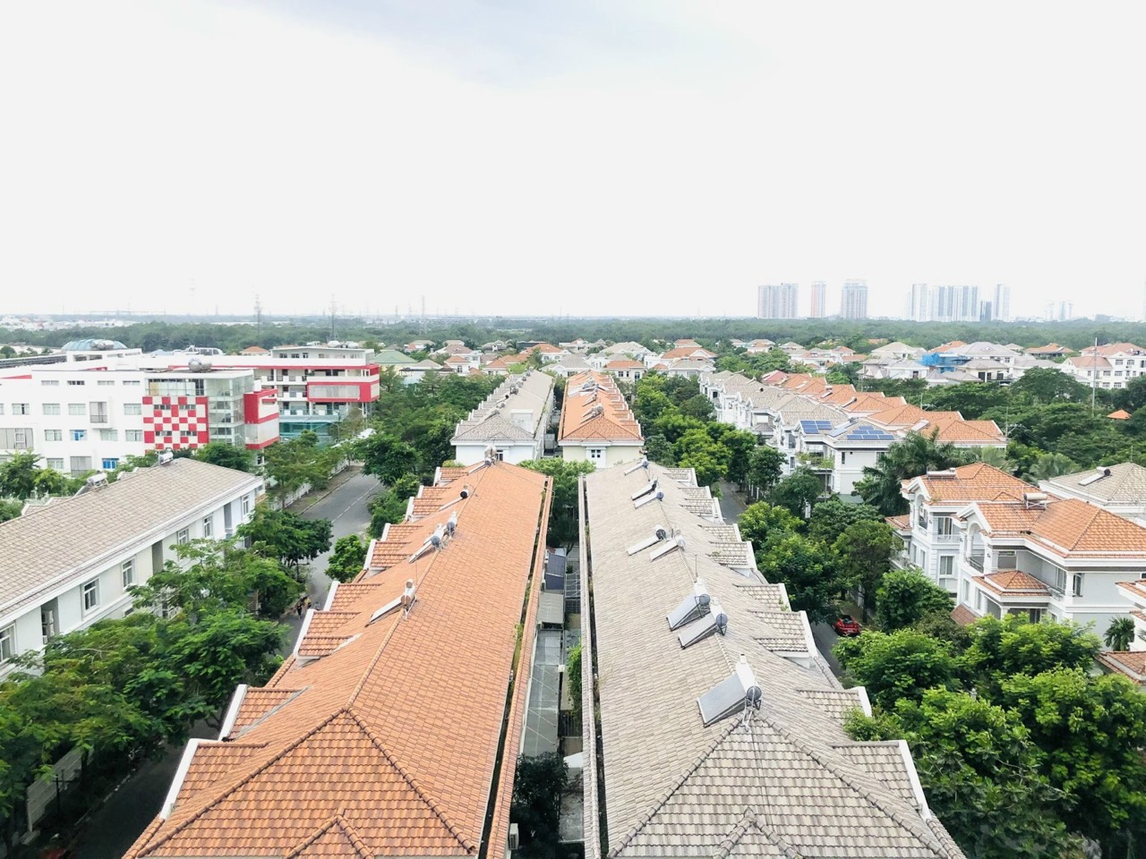 Cho thuê căn hộ Hưng Phúc phú mỹ hưng quận 7. Diện tích: 79m, 2 phòng ngủ, view biệt thự, nội thất cao cấp. Gía chỉ 20tr/ tháng. Liên hệ: hotline  Ngọc Thư ( zalo, viber ) xem nhà - 6314