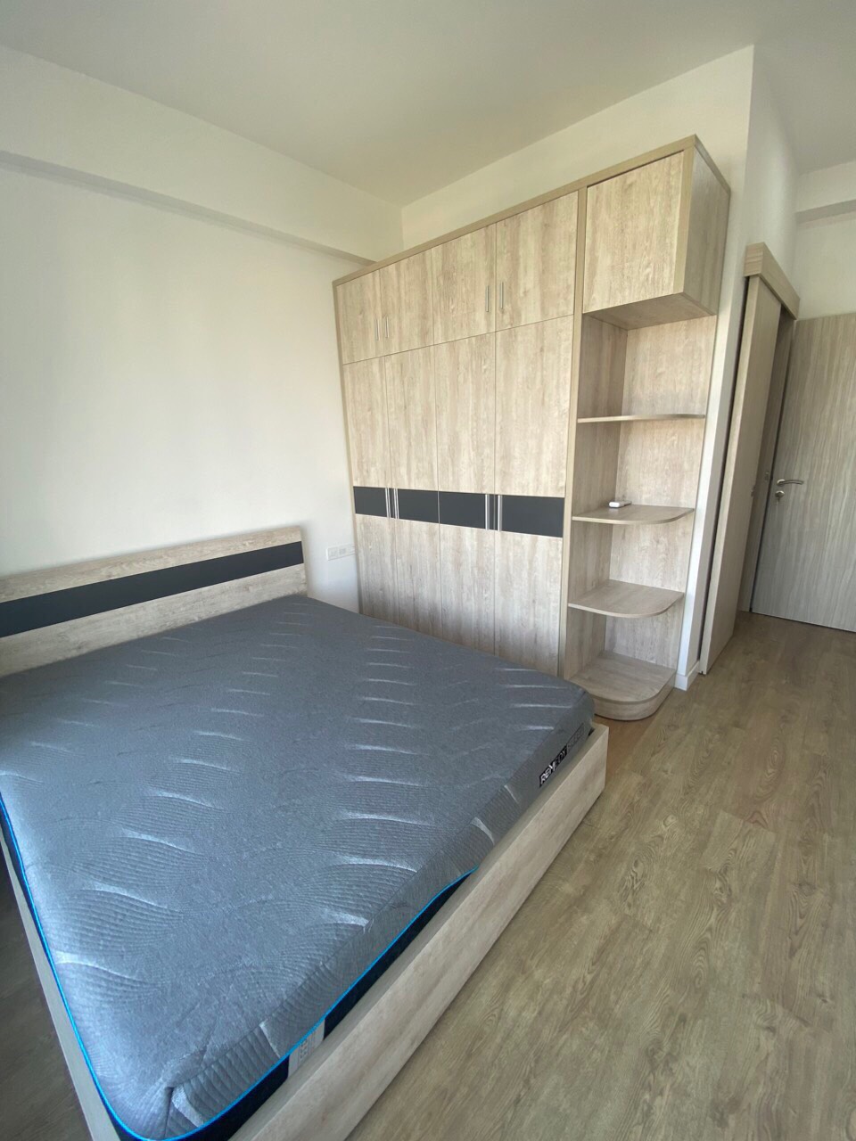 Cho thuê căn hộ Hưng Phúc Premier phú mỹ hưng quận 7.DT: 79m, 2 phòng ngủ, 2wc, nội thất đầy đủ, Gía chỉ 18tr/ tháng. Liên hệ: hotline Ngọc Thư ( zalo, viber) - 6440
