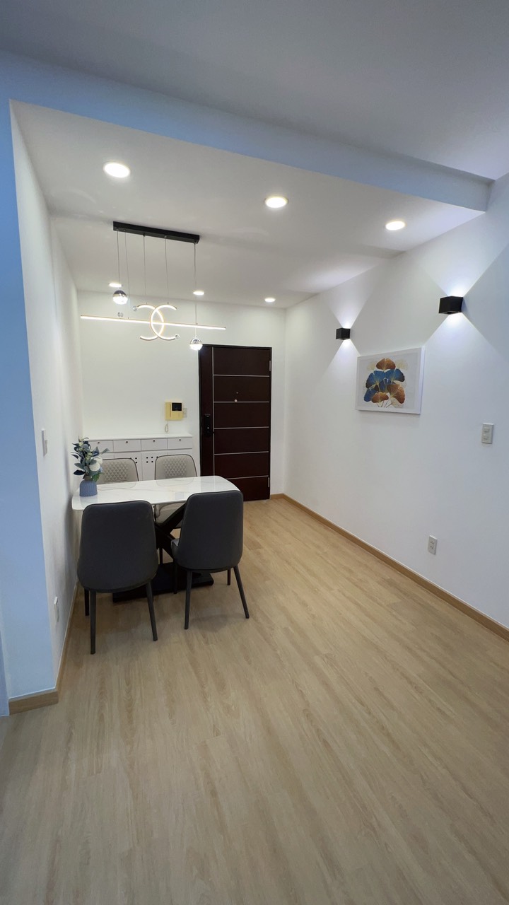 Bán gấp Căn hộ Cao cấp Sky Garden 3, Phú Mỹ Hưng, Q.7, TP.HCM, 71 m2, Nhà siêu đẹp, Vị trí trung tâm. Giá chỉ: 4.5 tỷ. LH ngay hotline (Đình Hải) - 6482