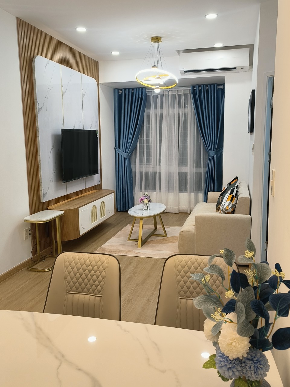 Bán gấp Căn hộ Cao cấp Sky Garden 3, Phú Mỹ Hưng, Q.7, TP.HCM, 71 m2, Nhà siêu đẹp, Vị trí trung tâm. Giá chỉ: 4.5 tỷ. LH ngay hotline (Đình Hải) - 6481