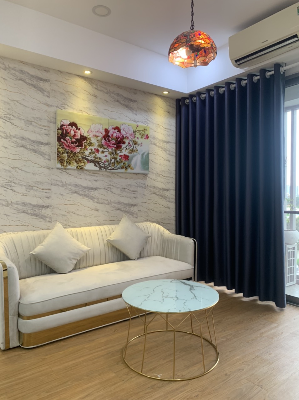 Cần bán căn hộ Hưng phúc Residence Phú Mỹ Hưng. Diện tích:  78m, 2 phòng ngủ,2wc, nội thất đầy đủ, nhà đẹp. Giá chỉ: 4,9 tỷ ( sổ hồng ). Quý khách xem nhà liên hệ: hotline Ngọc Thư ( zalo, viber)