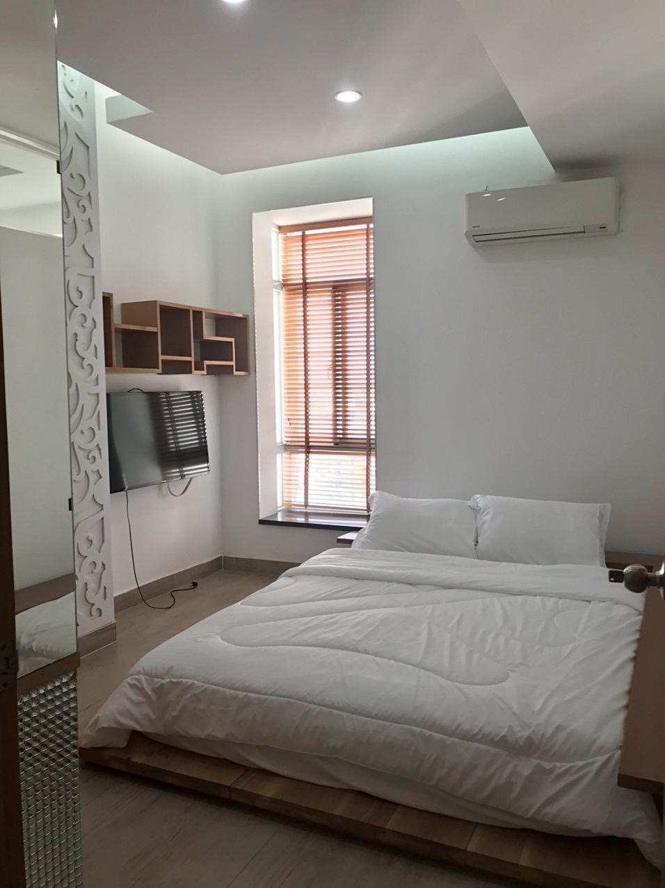 Cho thuê Penthouse Sky Garden 3, Phú Mỹ Hưng, 206 m2, Có sân thượng, Nhà đẹp siêu rộng phù hợp với gia đình lớn. Lh: hotline (Đình Hải) - 6805