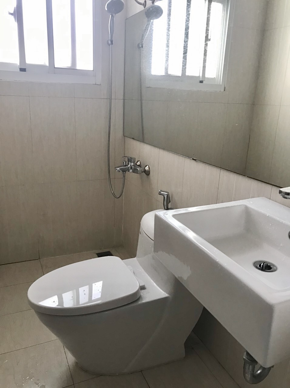 Cho thuê Penthouse Sky Garden 3, Phú Mỹ Hưng, 206 m2, Có sân thượng, Nhà đẹp siêu rộng phù hợp với gia đình lớn. Lh: hotline (Đình Hải) - 6808