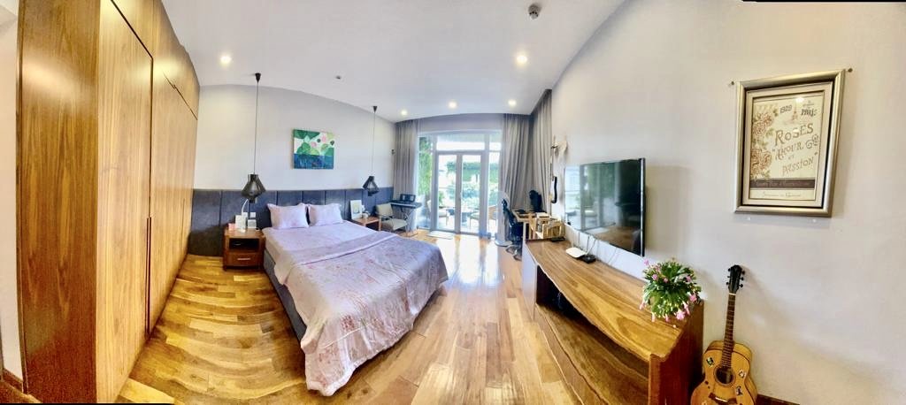 Bán Biệt thự tứ lập Mỹ Gia đẹp Phú Mỹ Hưng, Q7. Diện tích : 240m2, thiết kế 5 phòng ngủ, phòng thờ, phòng giúp việc. Nội thất cao cấp, nhận nhà ở ngay. Gía chỉ: 76 tỷ ( sổ hổng). Liên hệ xem nhà ngay: hotline  Ngọc Thư ( zalo, viber) - 6876