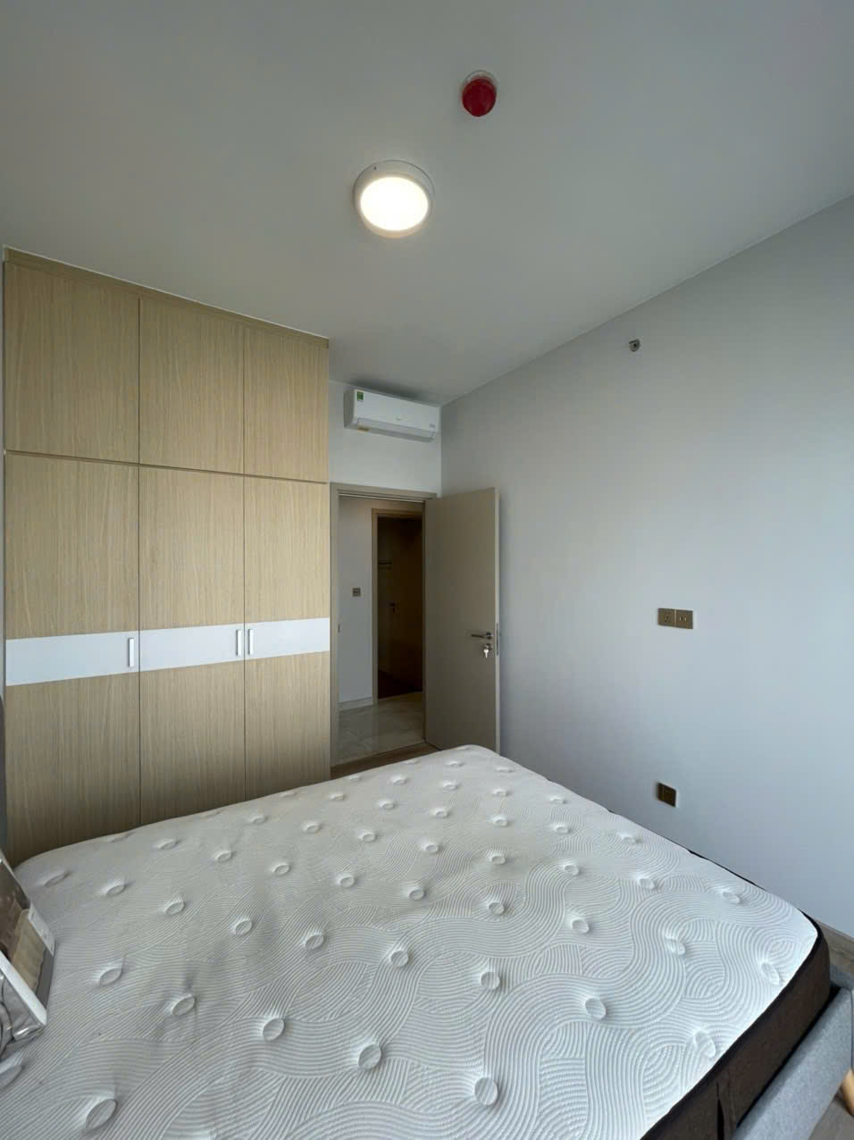Cho thuê căn hộ Ascentia, phú mỹ hưng, quận 7. Diện tích: 108m, 3 phòng ngủ, nội thất cao cấp, sang trọng, giá chỉ 38tr/ tháng. Anh chị xem nhà liên hệ: hotline Ngọc Thư ( zalo, viber) - 7142