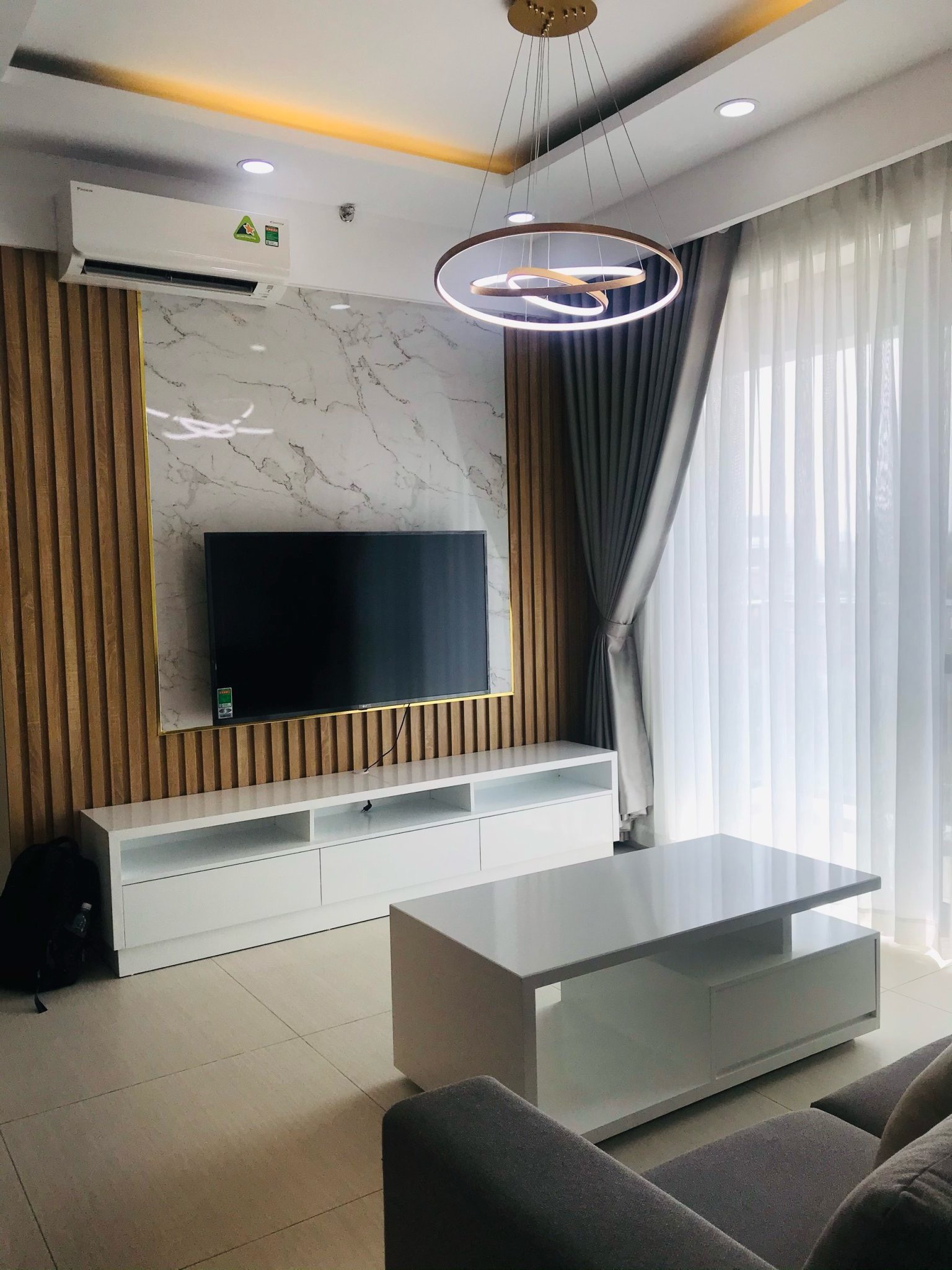 Bán căn hộ cao cấp Urbanhill, phú mỹ hưng, quận 7. Diện tích: 109m, 3 phòng ngủ, 2 wc. Nội thất cao cấp, ô xe miễn phí tầng hầm. Gía chỉ 9,5 tỷ . Qúy khách xem nhà liên hệ: hotline Ngọc Thư ( zalo, viber) - 7236
