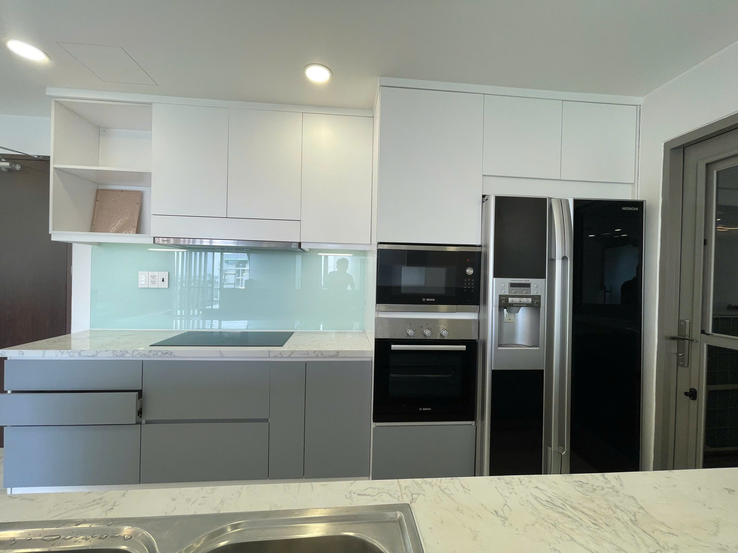 Bán căn hộ Hưng Phúc 1- happy residence, phú mỹ hưng, quận 7. Diện tích: 98m, thiết kế 2 phòng ngủ, 1 phòng làm việc. Nội thất đầy đủ, nhà đẹp, view thoáng, sổ hồng . Gía bán chỉ 7 tỷ , có ô đậu xe tầng hầm. Liên hệ xem nhà : hotline Ngọc Thư ( zalo,viber)