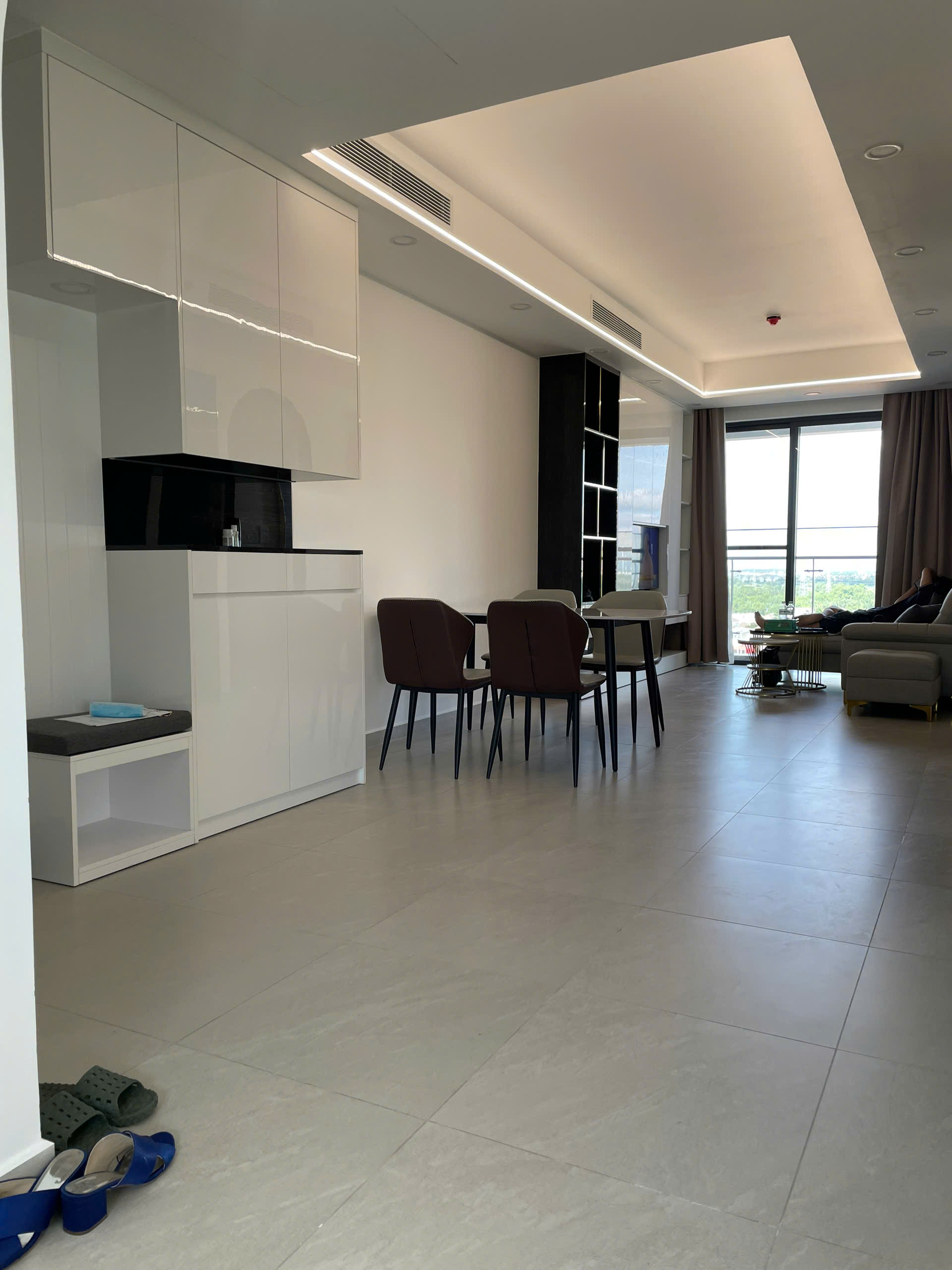 Cần bán căn hộ Hưng Phúc Premier, phúc mỹ hưng, quận 7. Diện tích: 79m, 2 phòng ngủ, 2wc. Nội thất cao cấp, view biệt thự . Giá chỉ 7 tỷ . Qúy khách xem nhà liên hệ: hotline Ngọc Thư ( zalo, viber) - 7464