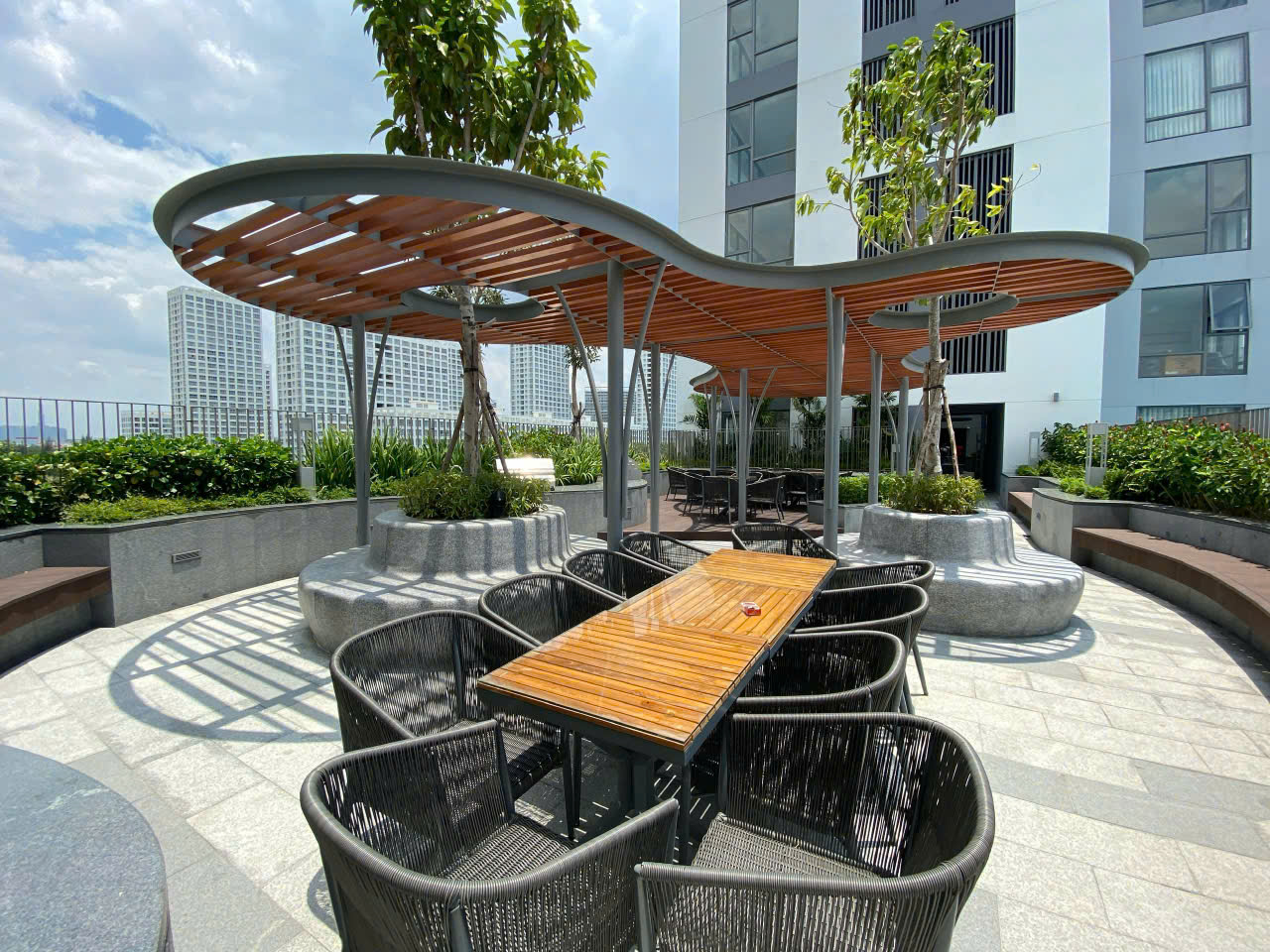 Cho thuê căn hộ Urbanhill, phú mỹ hưng, quận 7. Diện tích: 79m, 2 phòng ngủ, nội thất cơ bản như bếp, rèm, máy lạnh. Gía chỉ 18tr/ tháng. Qúy khách xem nhà liên hệ: hotline Ngọc Thư ( zalo, viber) - 7508