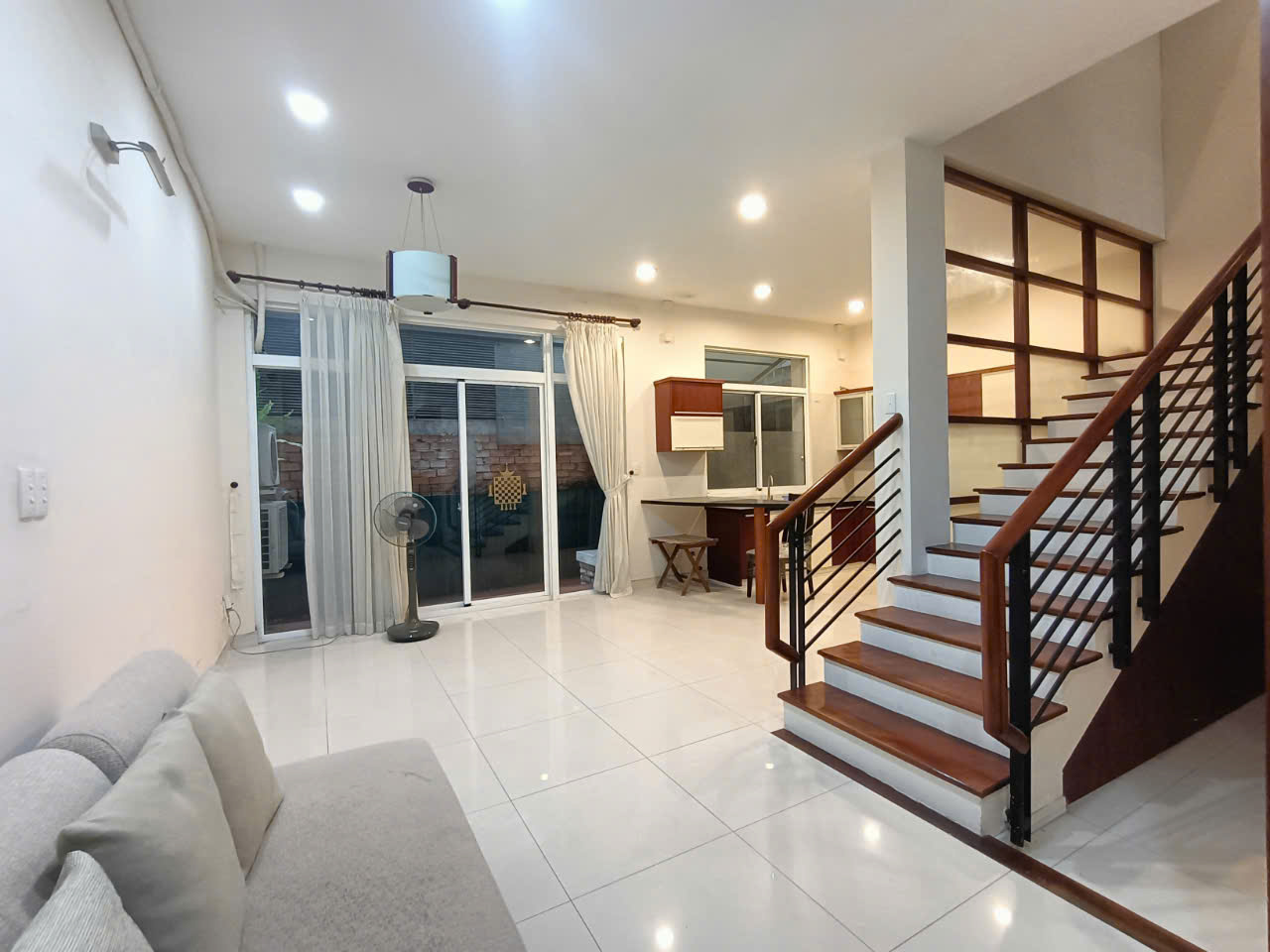 Chỉ 38 Triệu Sở Hữu Biệt Thự PMH - Q7. Khu An Ninh - Yên Tĩnh - Phù Hợp Ở _ VP. Em Luân. Xem Ngay - 7515