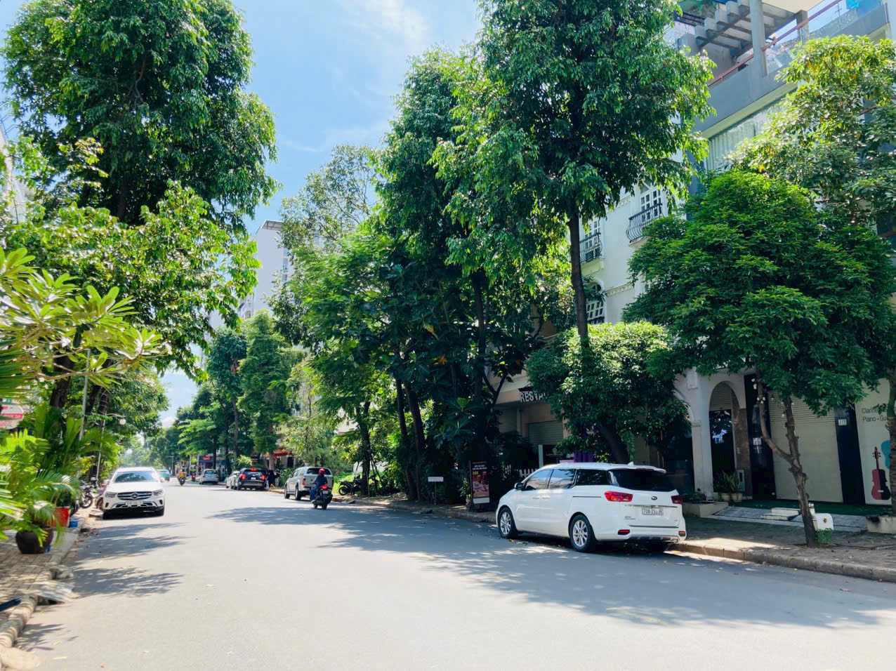 Cho Thuê Nhà Phố Mặt Tiền Phạm Thái Bường PMH-Q7. Nhà Thiết Kế Sàn Suốt -Thang Máy. Thích Hợp Kinh Doanh - VP. E Luân - 7518