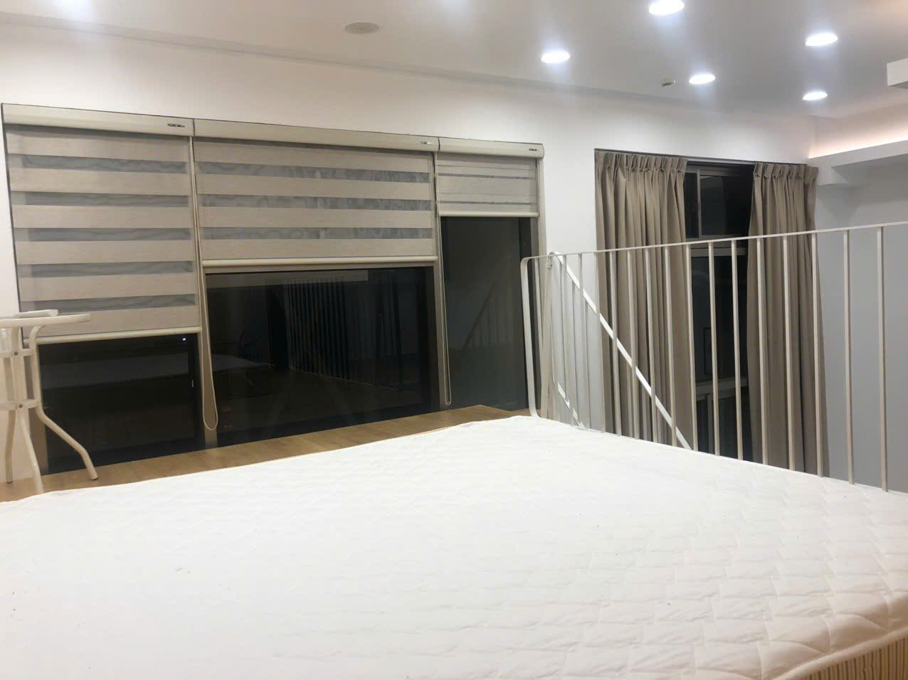 Cho thuê shophouse Midtown The Synature, phú mỹ hưng, quận 7. Diện tích: 41,5 m + 30m lửng. Nội thất đầy đủ, cao cấp, giá chỉ 19tr/ tháng. Anh chị xem nhà liên hệ: hotline Ngọc Thư ( zalo, viber) - 7538