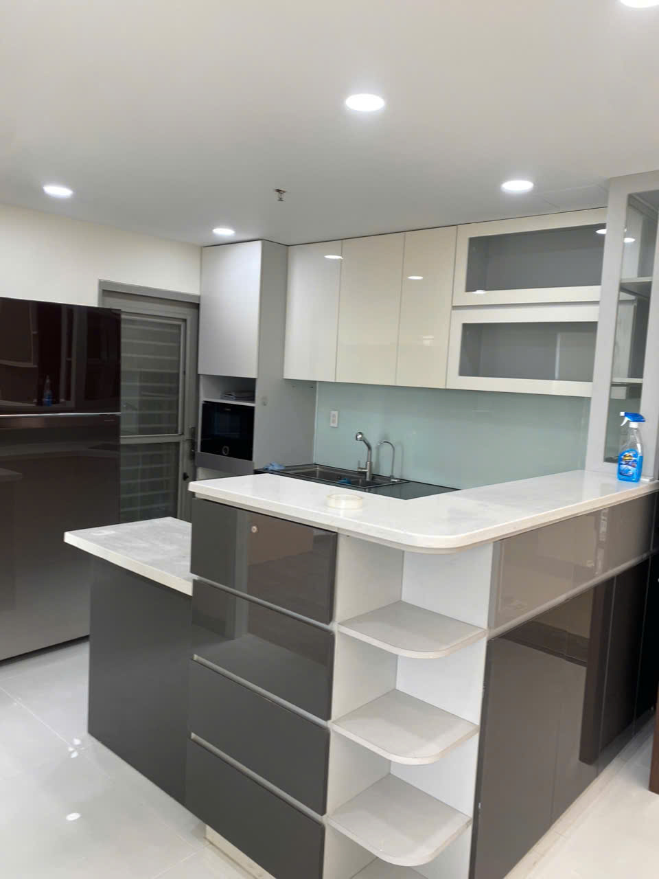 Cho thuê căn hộ Hưng Phúc, phú mỹ hưng, quận 7. Diện tích: 97m, thiết kế 2 phòng ngủ, 1 kho. Nội thất đầy đủ, vào ở ngay, giá chỉ 19tr/ tháng. Anh chị xem nhà liên hệ: hotline Ngọc Thư ( zalo, viber) - 7578