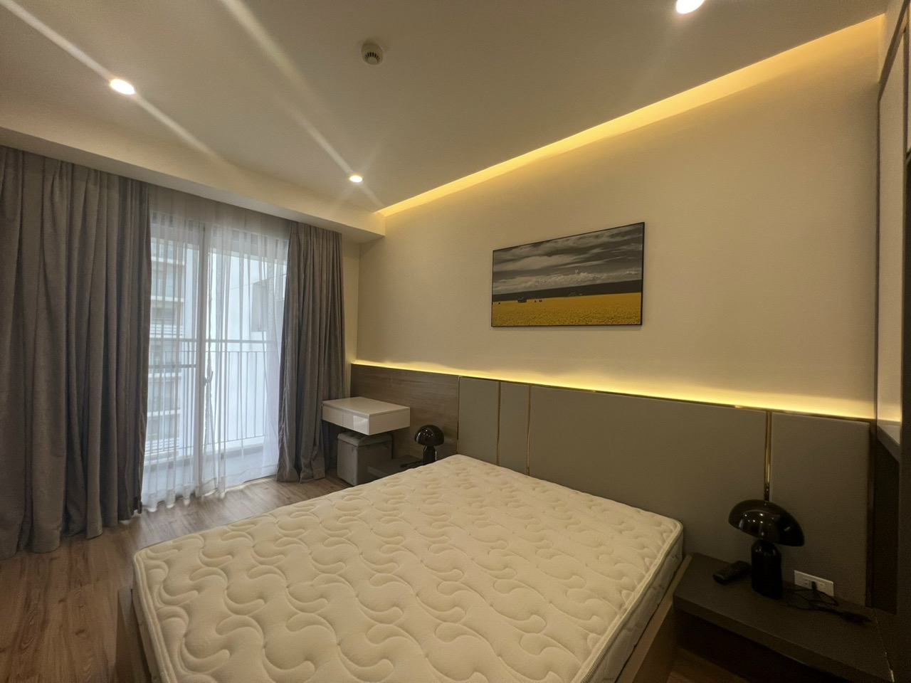 Cần bán nhanh Căn hộ Cao cấp Scenic Valley 1, Phú Mỹ Hưng, Q.7, 103m2, 3PN, 2WC, Cam kết nhà đẹp như hình. Giá chỉ 8.5 tỷ. LH: hotline (Đình Hải) - 7704