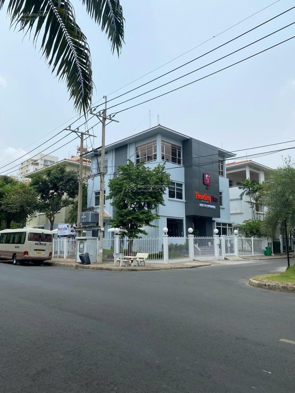 Bán Biệt thự đơn lập góc 2 mặt tiền khu Mỹ Kim 2 - PMH, Q.7. DT: 320m2, 1T2L, HĐT cao, giá 125 tỷ. LH: Tú Anh hotline