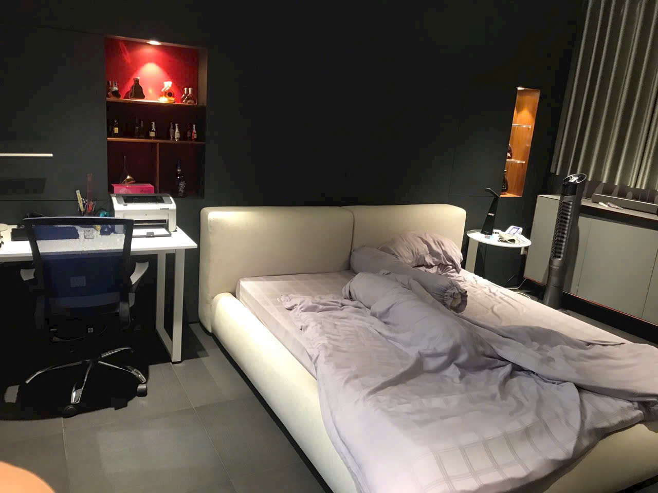 Cho thuê biệt thự Nam Viên, phú mỹ hưng, quận 7. Diện tích: 7x18m, 3 phòng ngủ, 1 phòng làm việc. Nội thất đầy đủ, cao câp, giá chỉ 55 triệu/ tháng. Anh chị xem nhà liên hệ: hotline Ngọc Thư - 8258