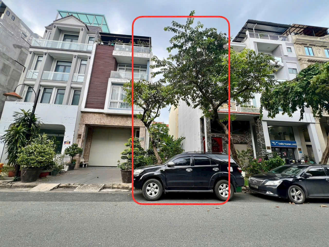 Hàng hiếm! Bán đất Hưng Gia PMH, Q7, giá tốt nhất chỉ có 28 tỷ LH: hotline Thanh Mỹ - 8561