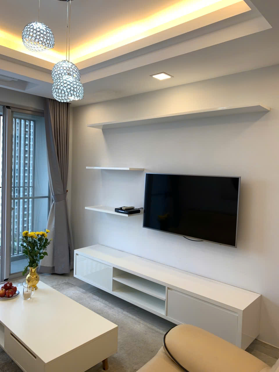 Cần bán căn hộ Scenic Valley , phú mỹ hưng, quận 7. Dtiện tích: 94m, 3 phòng ngủ, 2wc. Nội thất đầy đủ, đẹp. Lầu cao, view đẹp. Gía chỉ: 8.1 tỷ. Anh chị xem nhà liên hệ: hotline Ngọc Thư