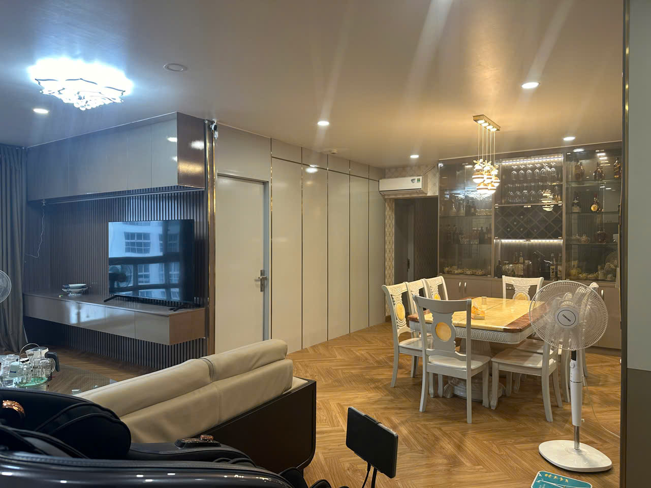 HIẾM!!! CHỦ NHÀ BÁN NHANH CĂN 4PN HAPPY VALLEY, FULL NỘI THẤT - NHÀ ĐẸP – CHỈ 9.5 TỶ - L/H e. PHƯƠNG - 8837