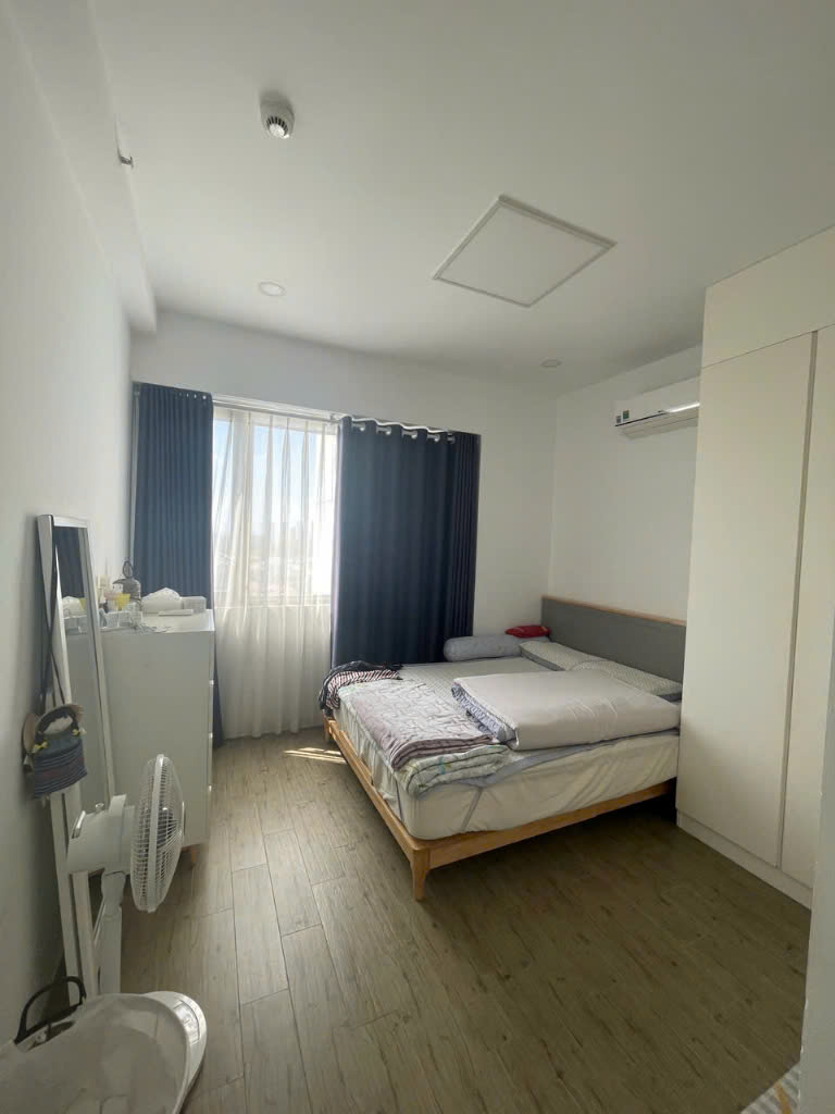 Bán căn hộ Hưng Phúc, phú mỹ hưng, quận 7. Diện tích: 79m, 2 phòng ngủ, nội thất đầy đủ, view biệt thự. Gía chỉ 7 tỷ, có ô đậu xe hầm. Qúy khách xem nhà liên hệ: hotline Ngọc Thư - 8902