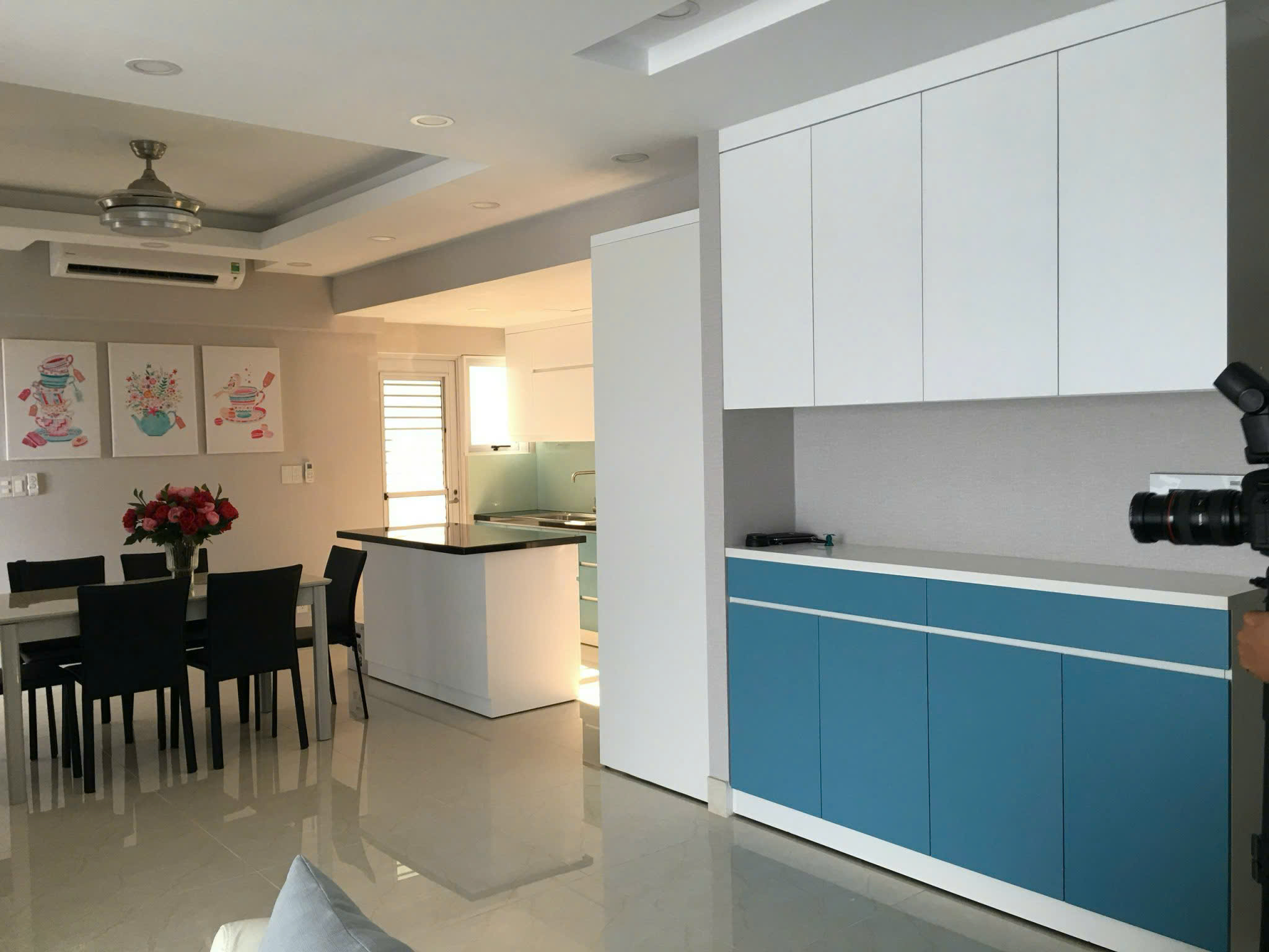 Bán căn hộ Happy valley, phú mỹ hưng. Diện tích: 135m, 3 phòng ngủ, nội thất đầy đủ, ô xe hầm. Gía chỉ: 9.3 tỷ. Qúy khách xem nhà liên hệ: hotline Ngọc Thư - 8956