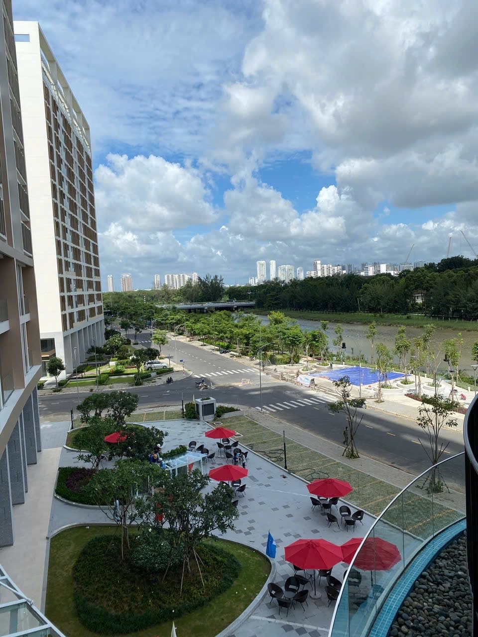 Bán shophouse Midtown phú mỹ hưng, quận 7. Diện tích: 47m, có lửng, nội thất đầy đủ, giá chỉ: 6.5 tỷ . Qúy khách xem nhà liên hệ: hotline Ngọc Thư - 8989