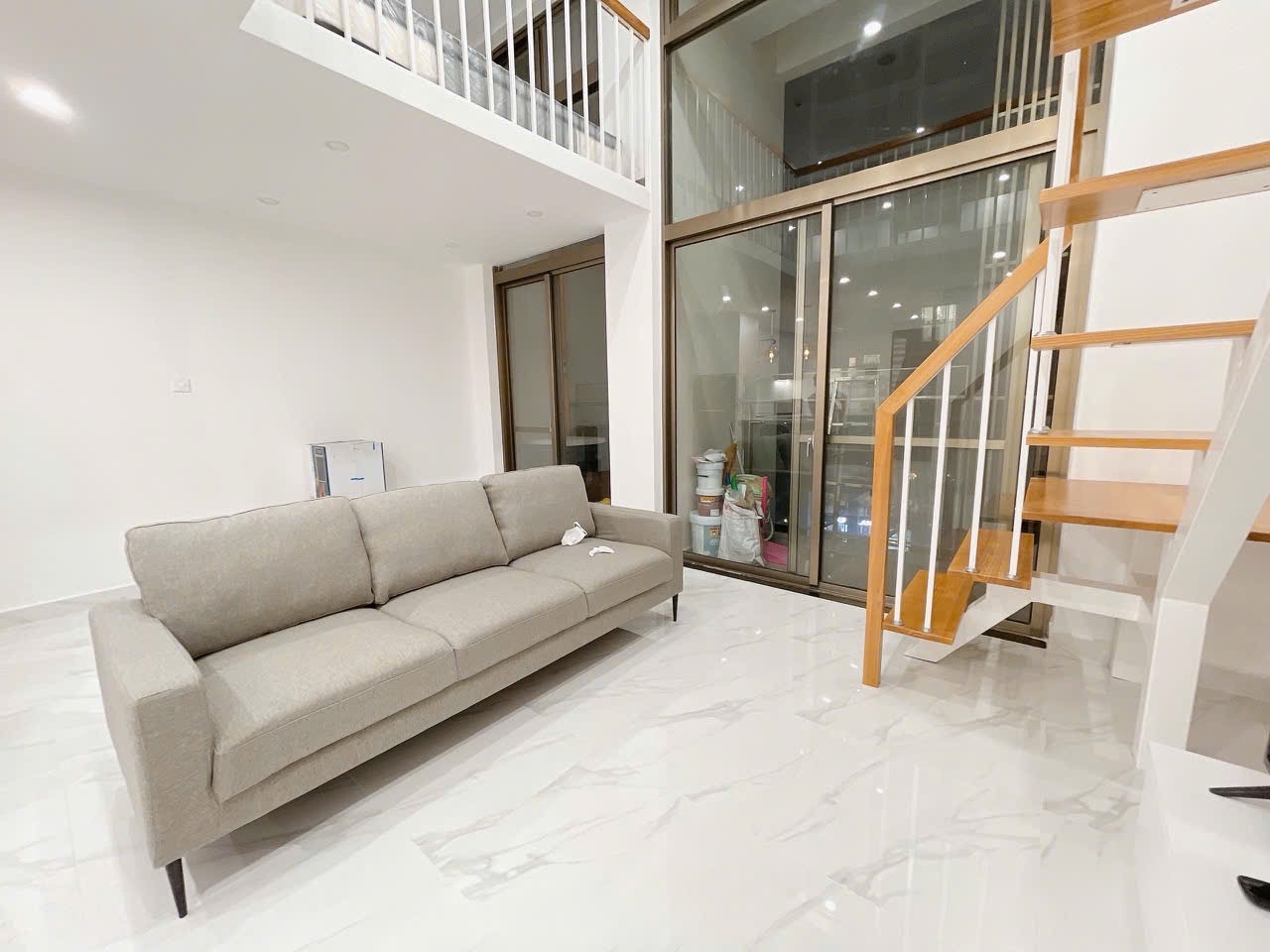 Bán shophouse Midtown phú mỹ hưng, quận 7. Diện tích: 47m, có lửng, nội thất đầy đủ, giá chỉ: 6.5 tỷ . Qúy khách xem nhà liên hệ: hotline Ngọc Thư - 8990