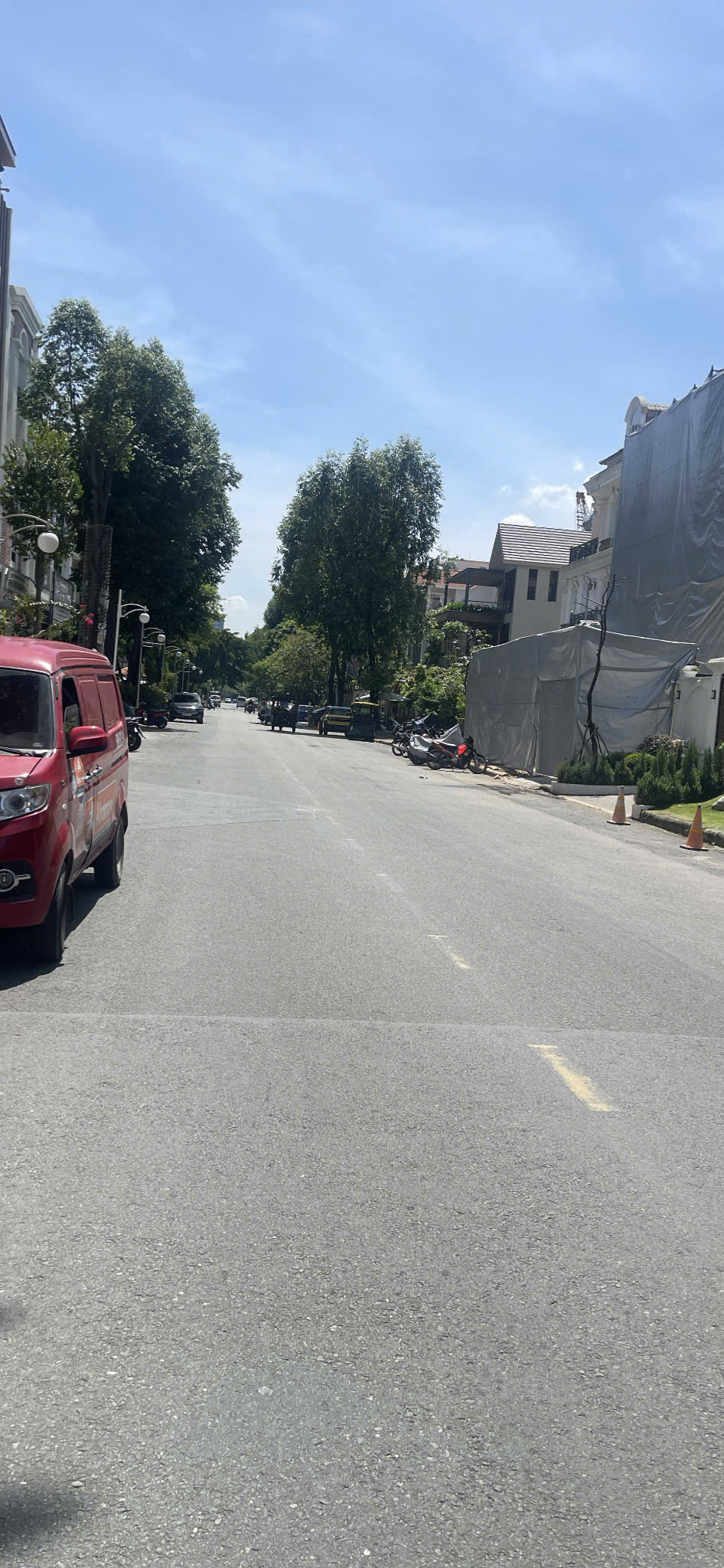 Bán căn góc 2TM Phạm Thái Bường, PMH, Q.7, DT: 11,5x18,5m, DTSD: 831m2, Hầm 1T4L, giá chỉ 135 tỷ TL. LH: Tú Anh - 9010