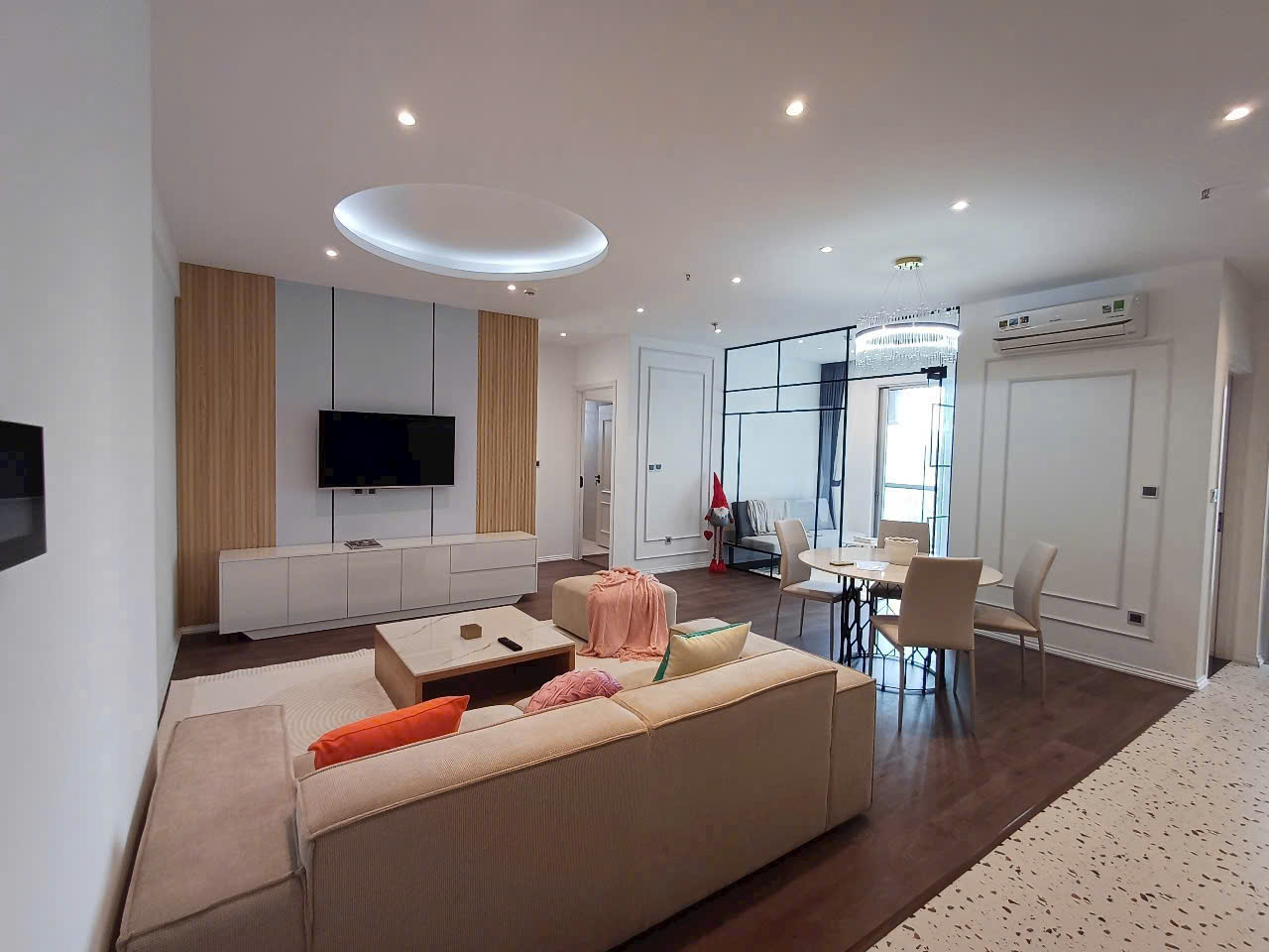 CẦN CHUYỂN NHƯỢNG NHANH! Căn hộ Scenic Valley 110m Full Nội Thất, Xách Vali Ở Ngay! L/h: Em HẰNG PHƯƠNG - 9015