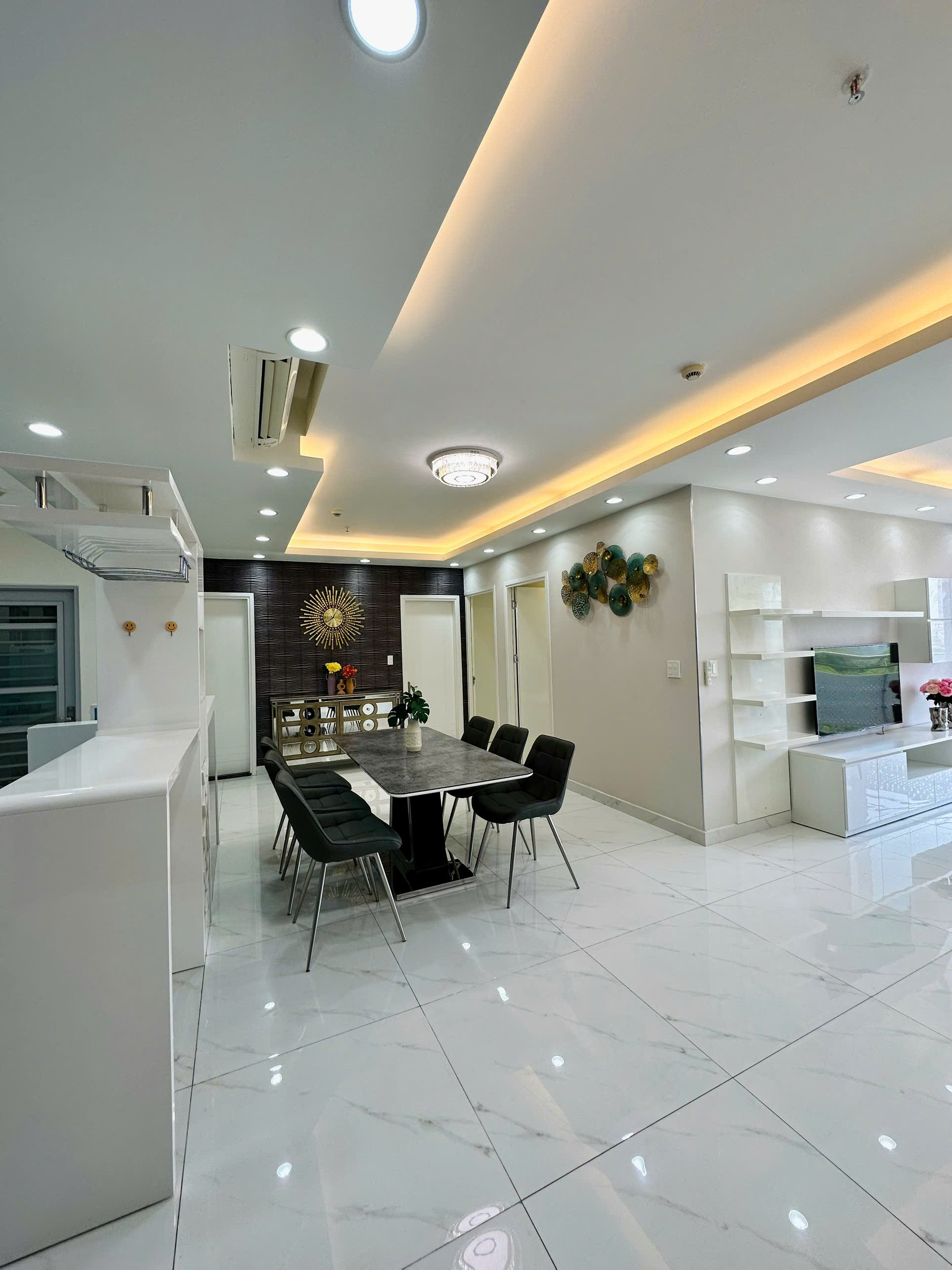 Cho thuê căn hộ  Phú Mỹ Hưng tại Scenic Valley 1, Q7, HCM, 3PN, 3WC, 133m2 ,40 triệu LH:hotline Hoàng Văn Cường. - 9032