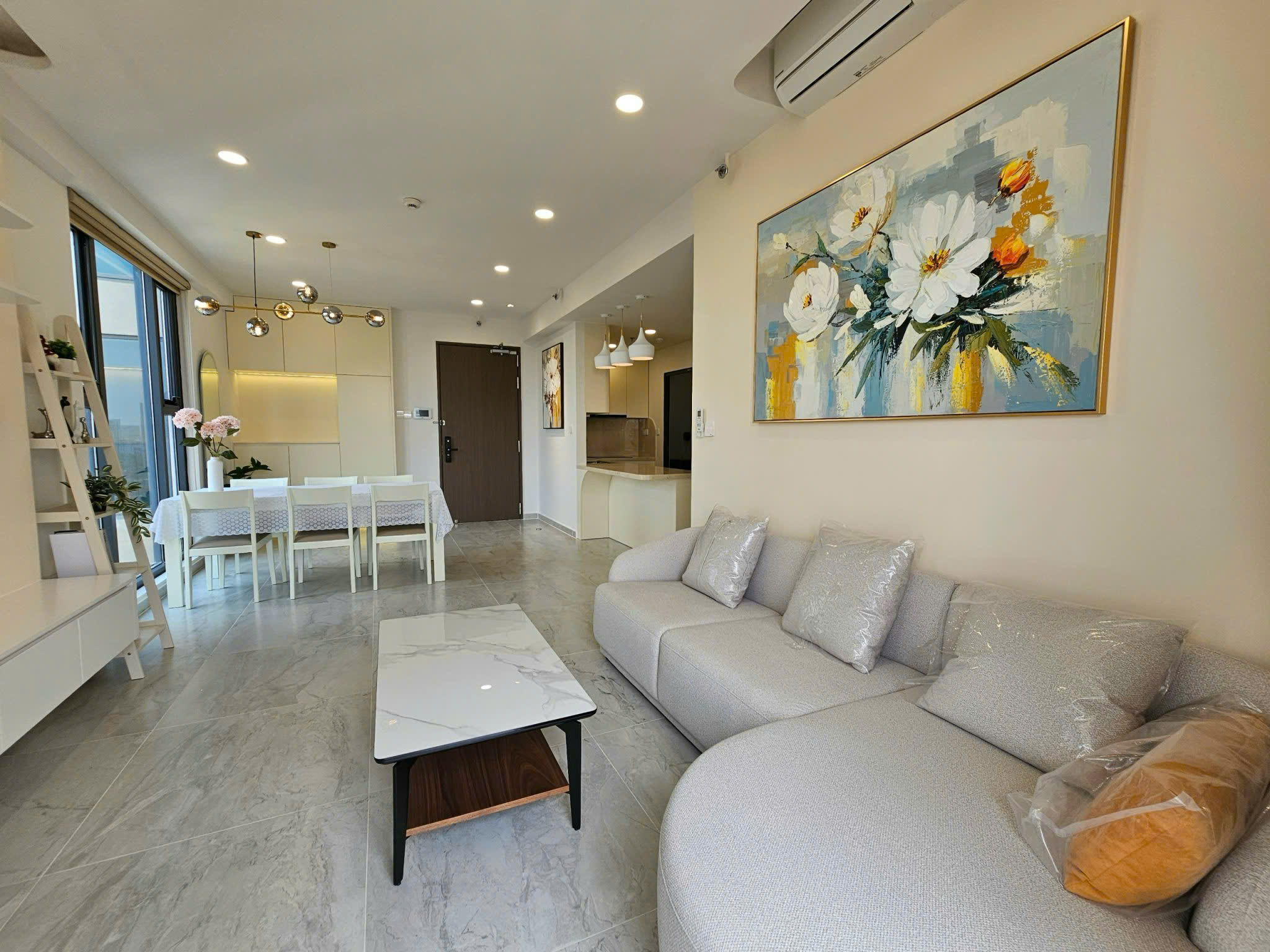 CHO THUÊ CĂN GÓC CARDINAL 101M² – 3PN – FULL NỘI THẤT – CHỈ 40TR. L/H em HẰNG PHƯƠNG - 9042